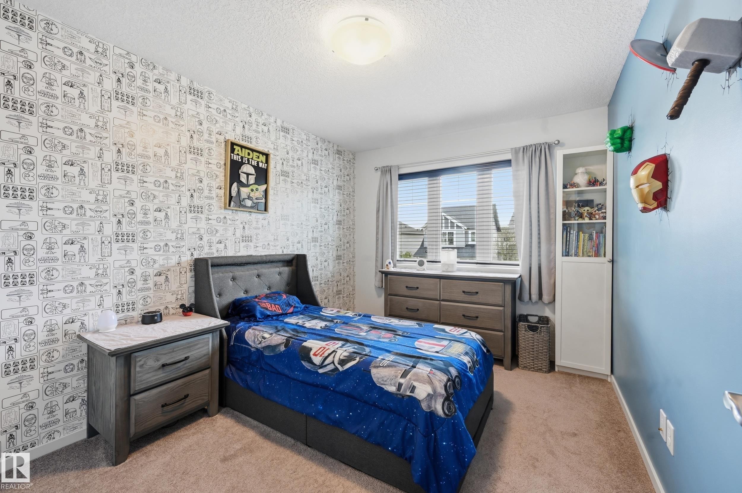 3457 Cutler Crescent Sw, Edmonton, AB - Indoor Photo Showing Bedroom