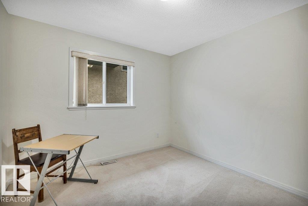 3135 34B Avenue Nw, Edmonton, AB - Indoor Photo Showing Other Room