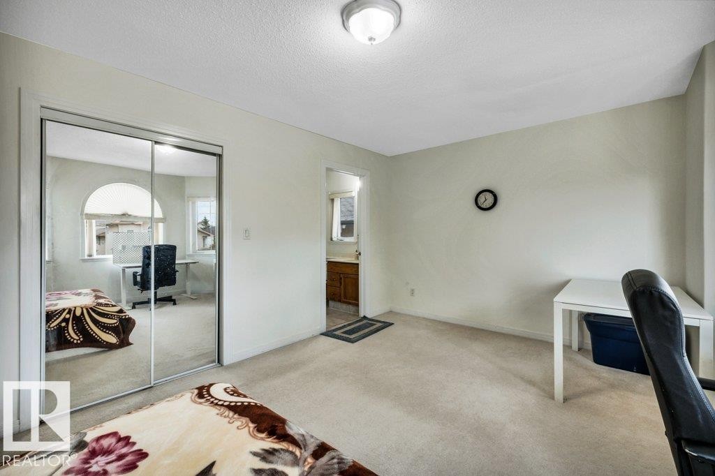 3135 34B Avenue Nw, Edmonton, AB - Indoor