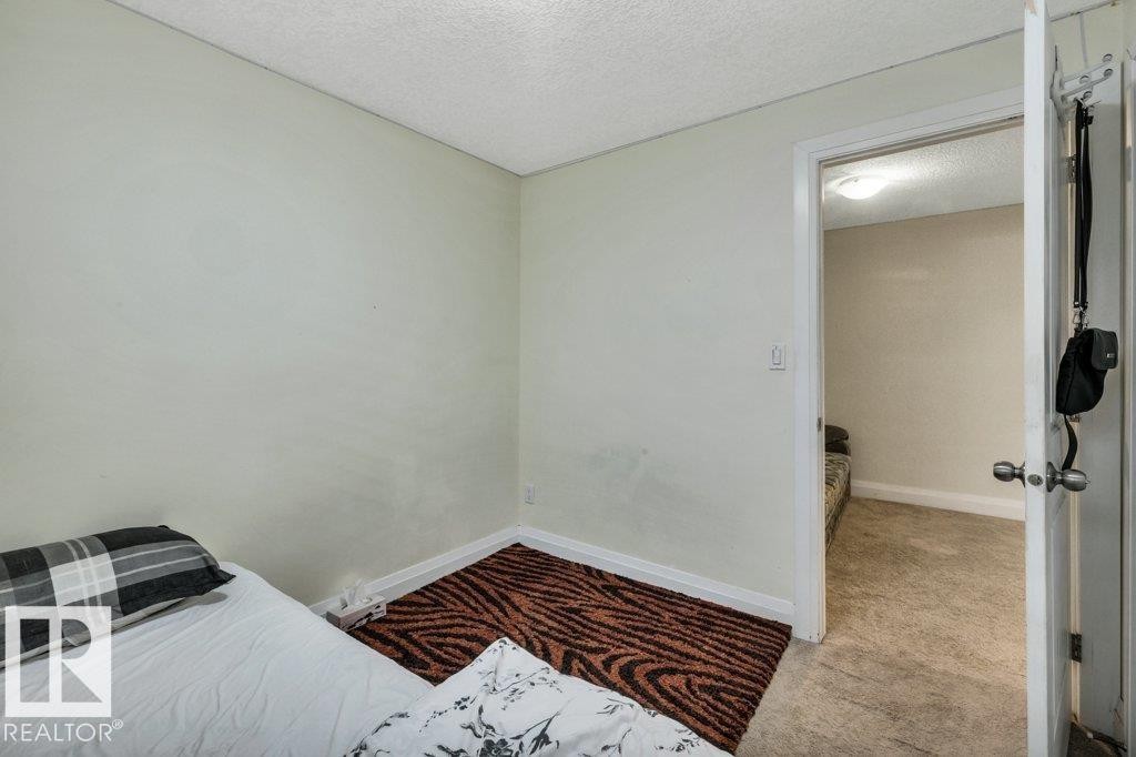 3135 34B Avenue Nw, Edmonton, AB - Indoor