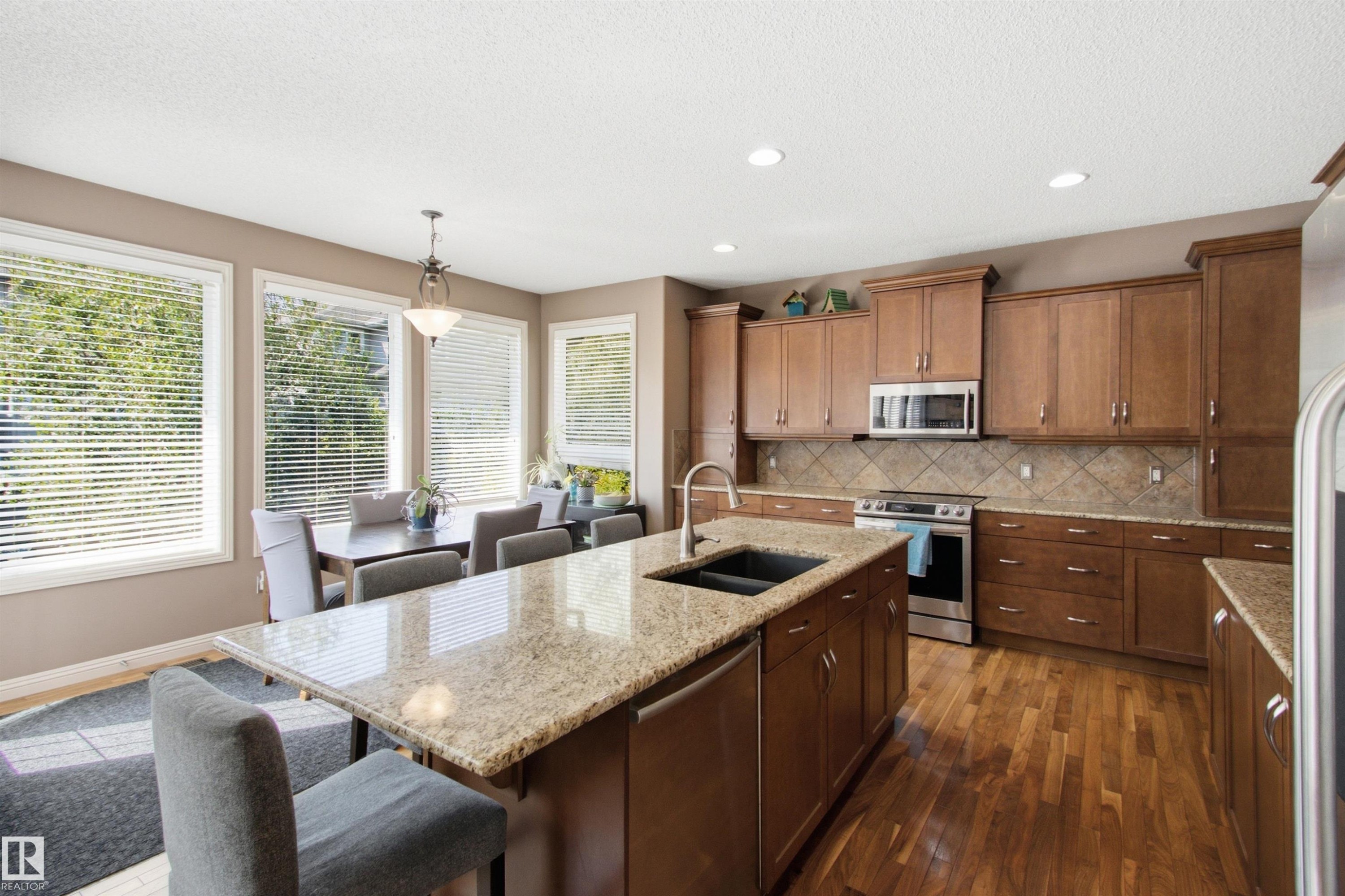 12429 17A Avenue Sw, Edmonton, AB - Indoor Photo Showing Kitchen With Double Sink