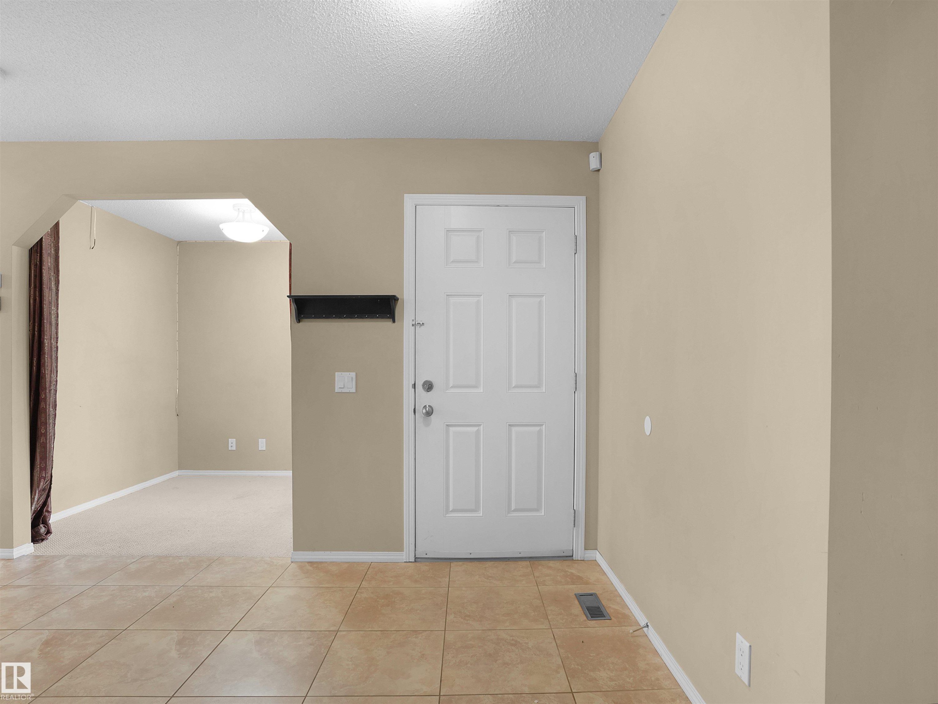 65 Ashby Gardens, Spruce Grove, AB - Indoor Photo Showing Other Room