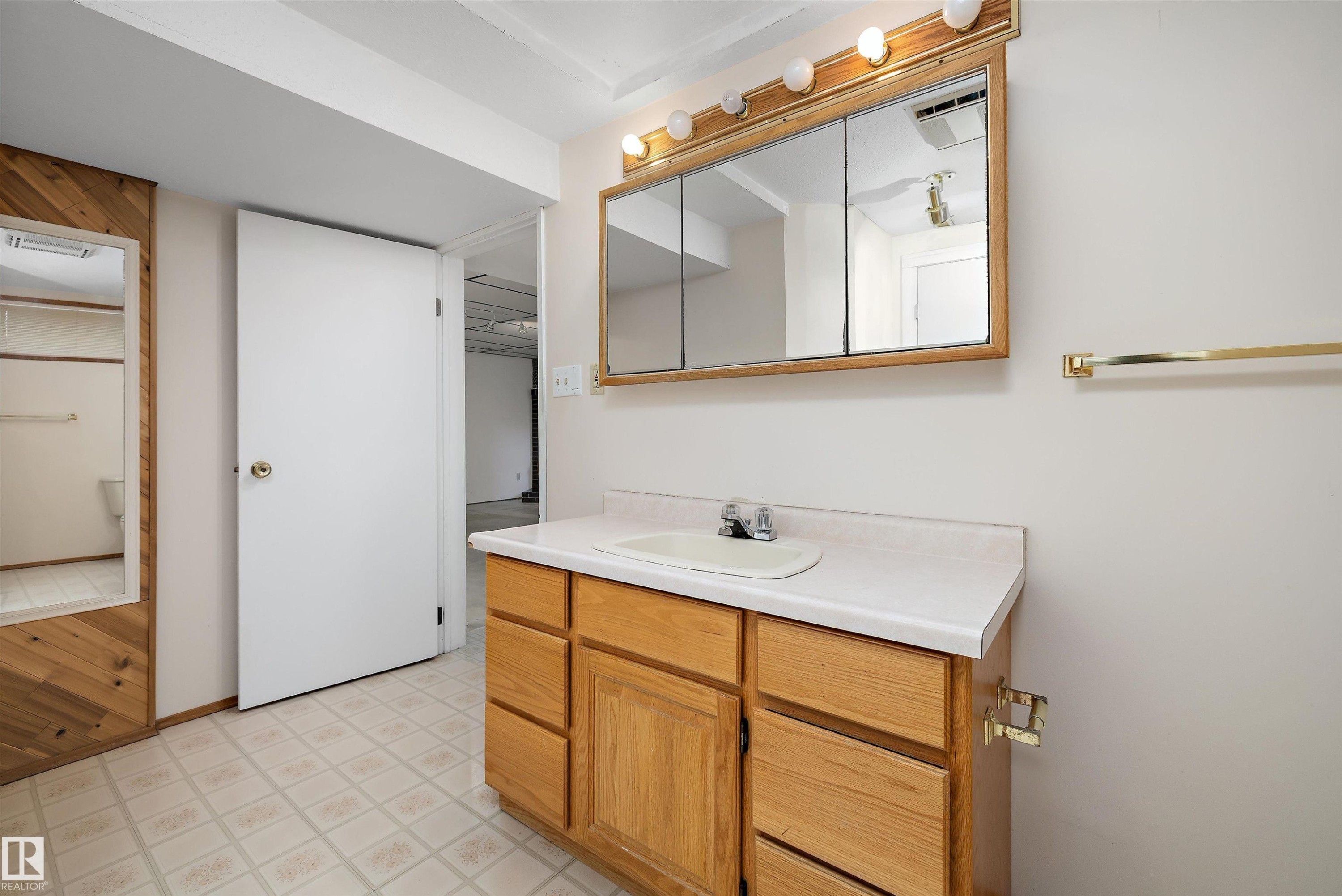 7540 152C Avenue Nw, Edmonton, AB - Indoor