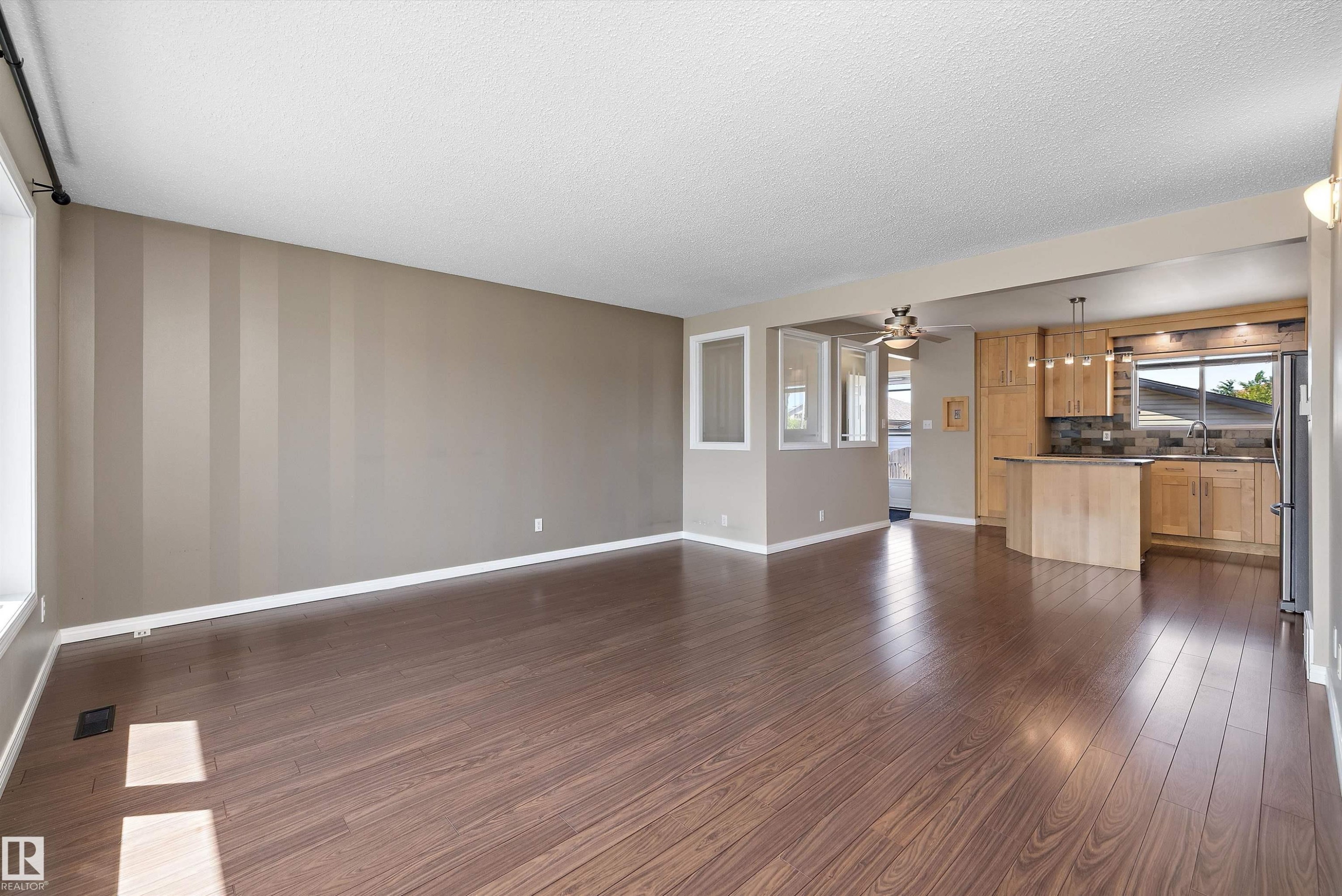 7540 152C Avenue Nw, Edmonton, AB - Indoor
