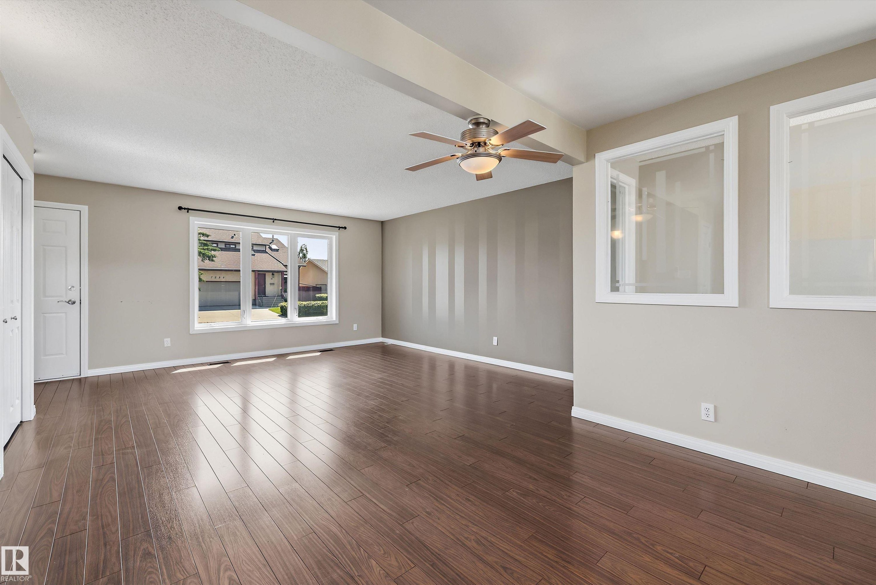 7540 152C Avenue Nw, Edmonton, AB - Indoor