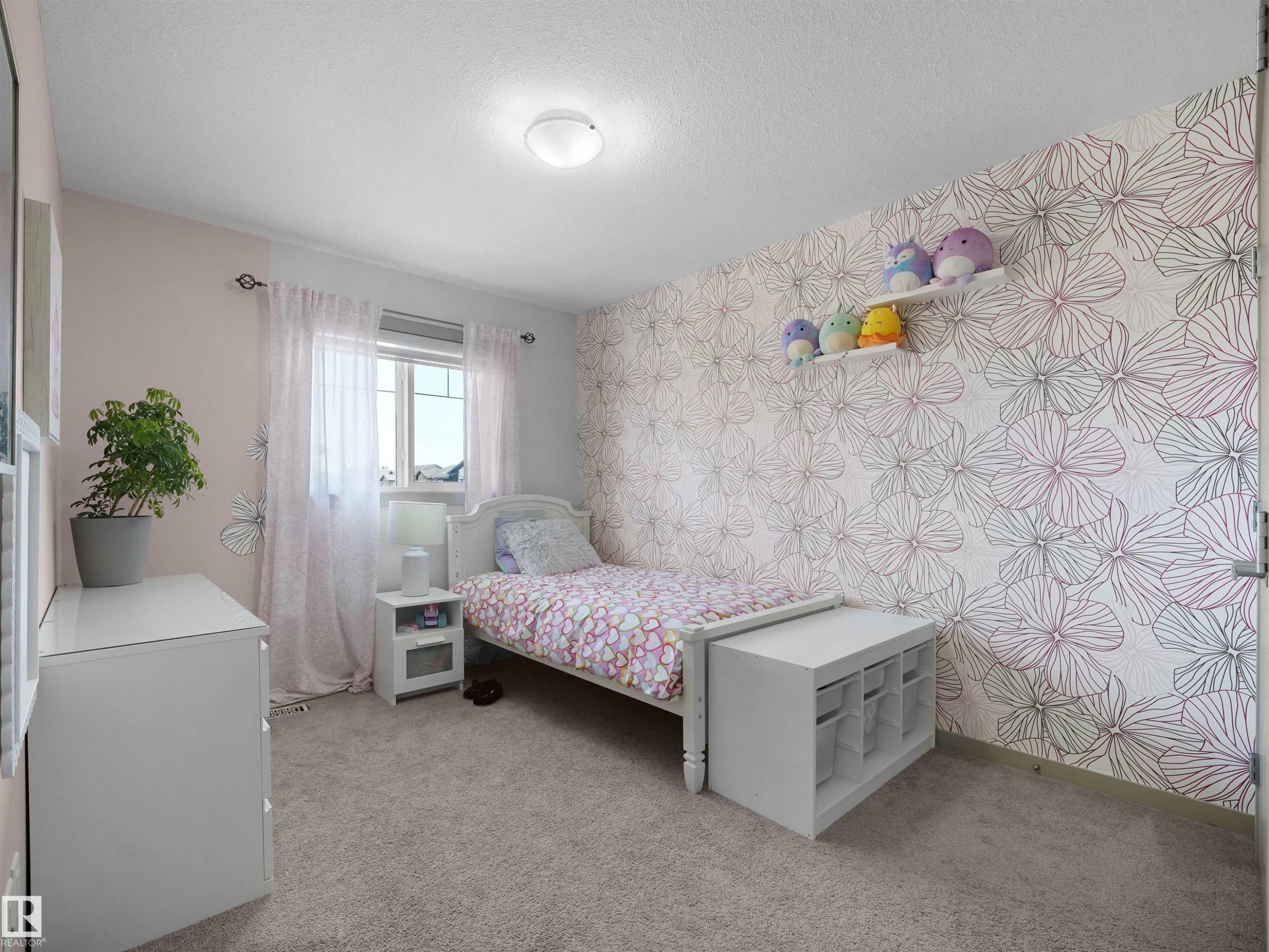 820 179 Street Sw, Edmonton, AB - Indoor Photo Showing Bedroom