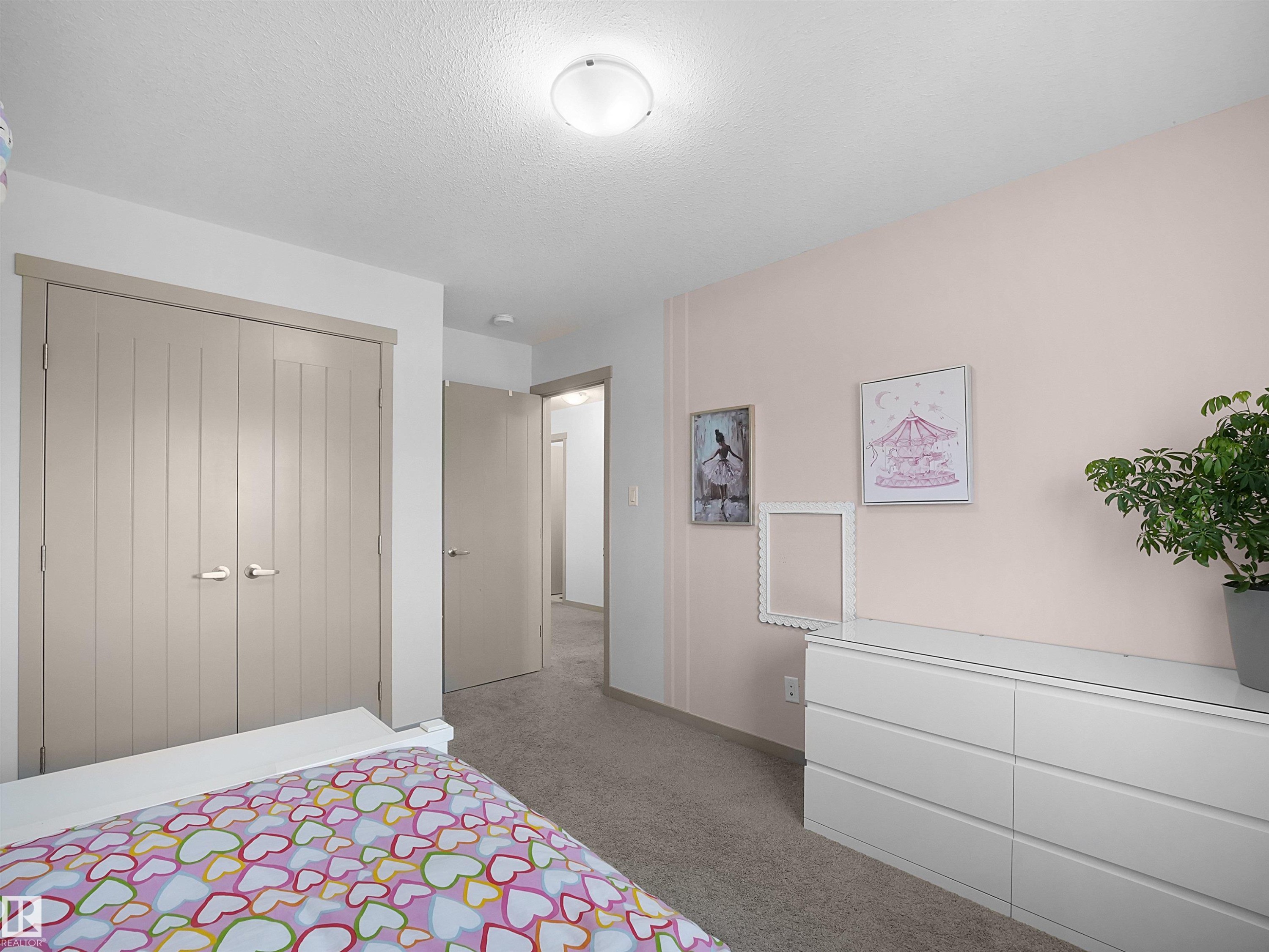 820 179 Street Sw, Edmonton, AB - Indoor Photo Showing Bedroom
