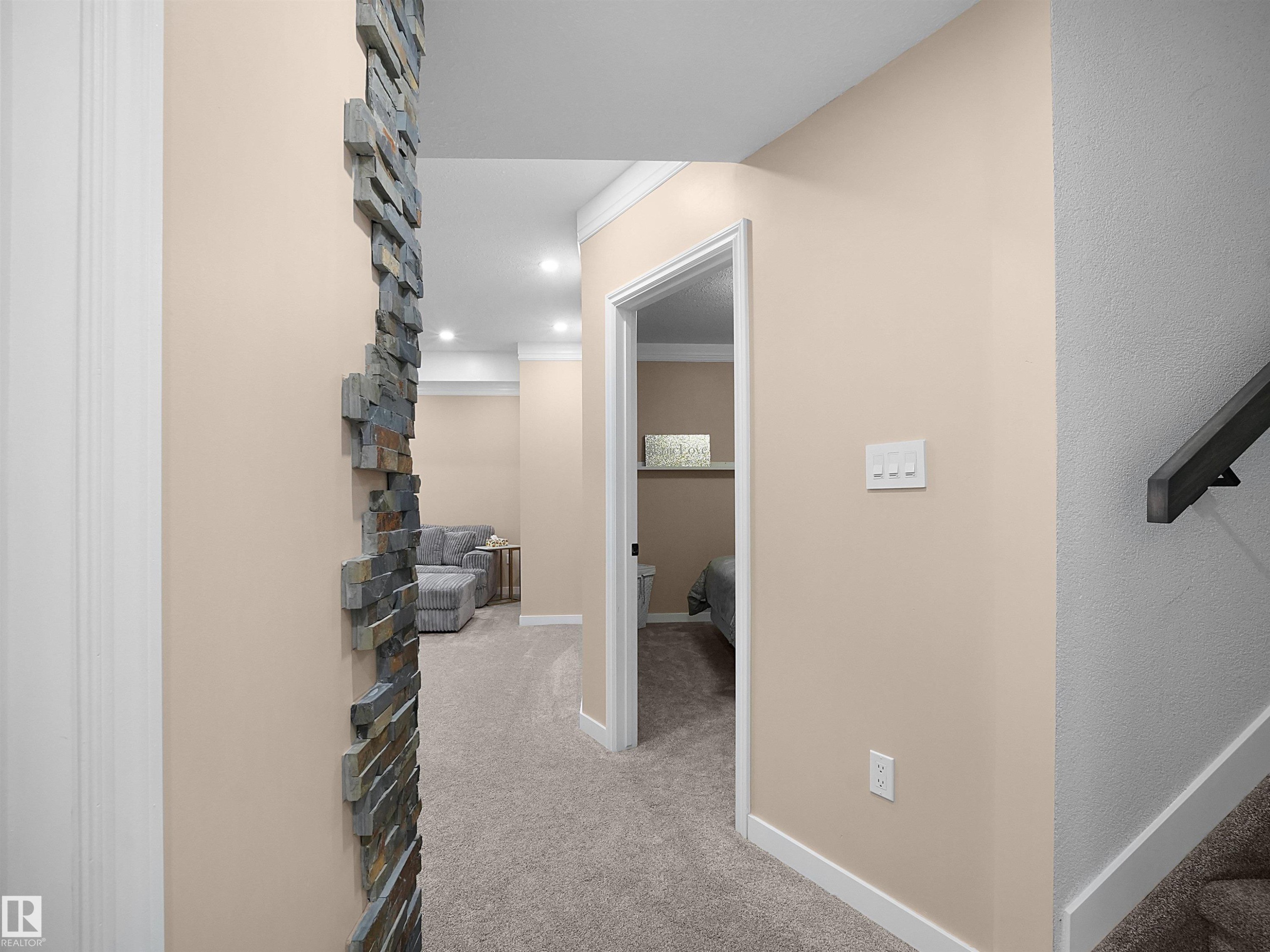 820 179 Street Sw, Edmonton, AB - Indoor Photo Showing Other Room