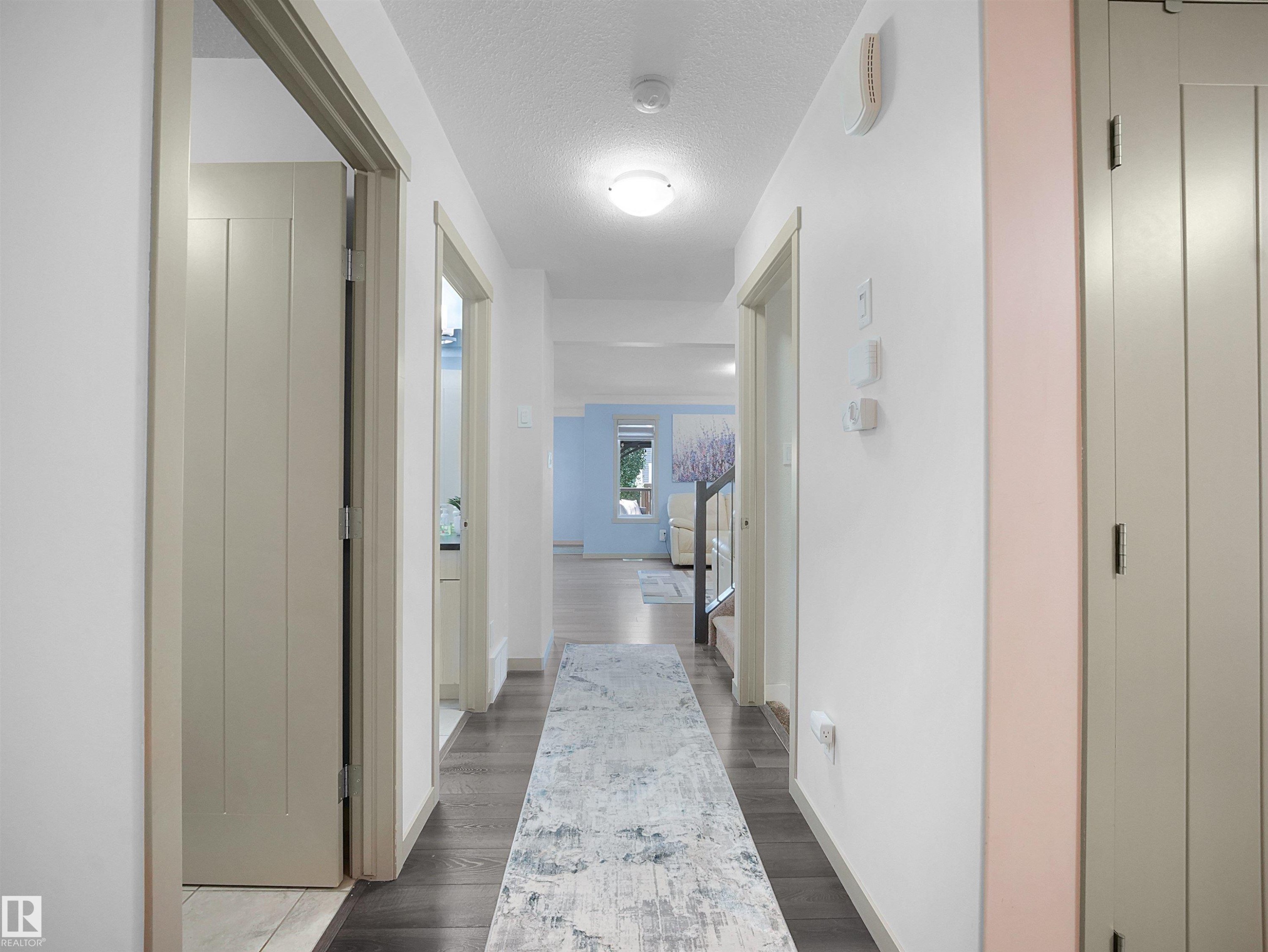 820 179 Street Sw, Edmonton, AB - Indoor Photo Showing Other Room