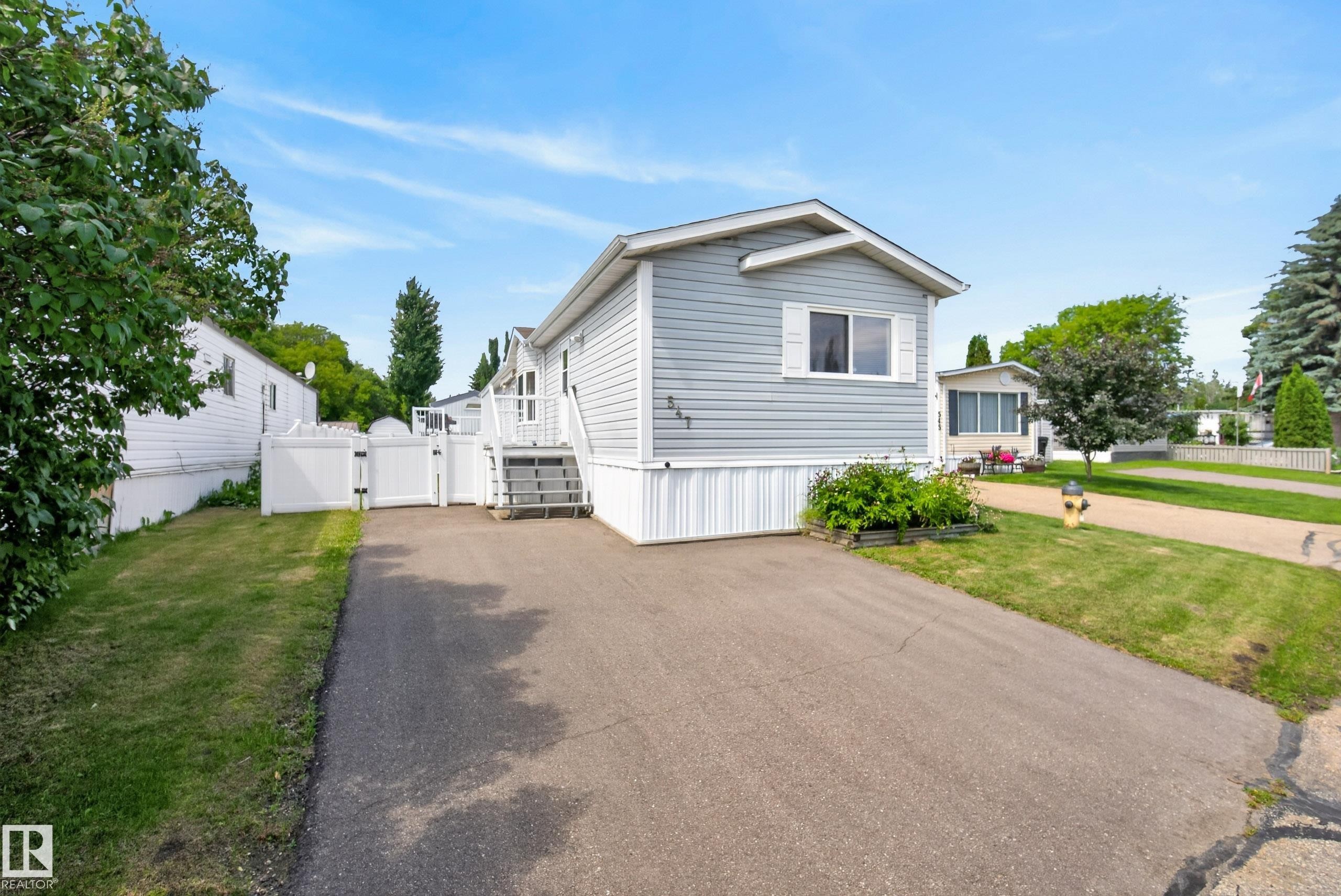 547 Evergreen Park Northwest, Edmonton, AB - Outdoor