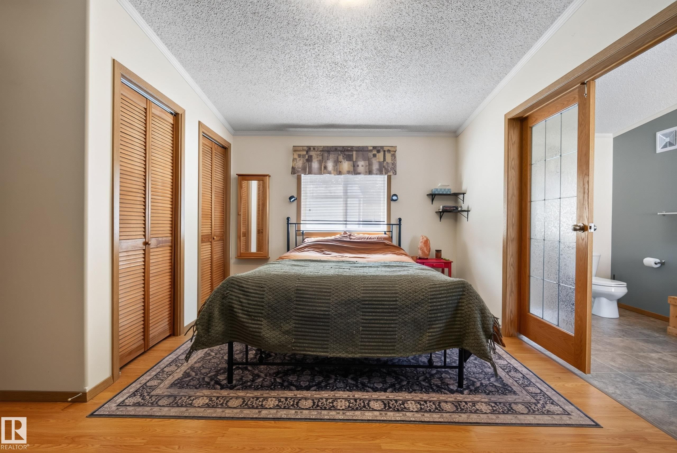 547 Evergreen Park Northwest, Edmonton, AB - Indoor Photo Showing Bedroom