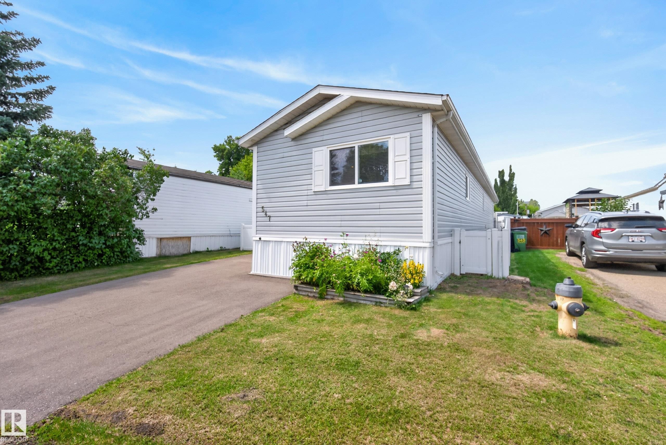 547 Evergreen Park Northwest, Edmonton, AB - Outdoor