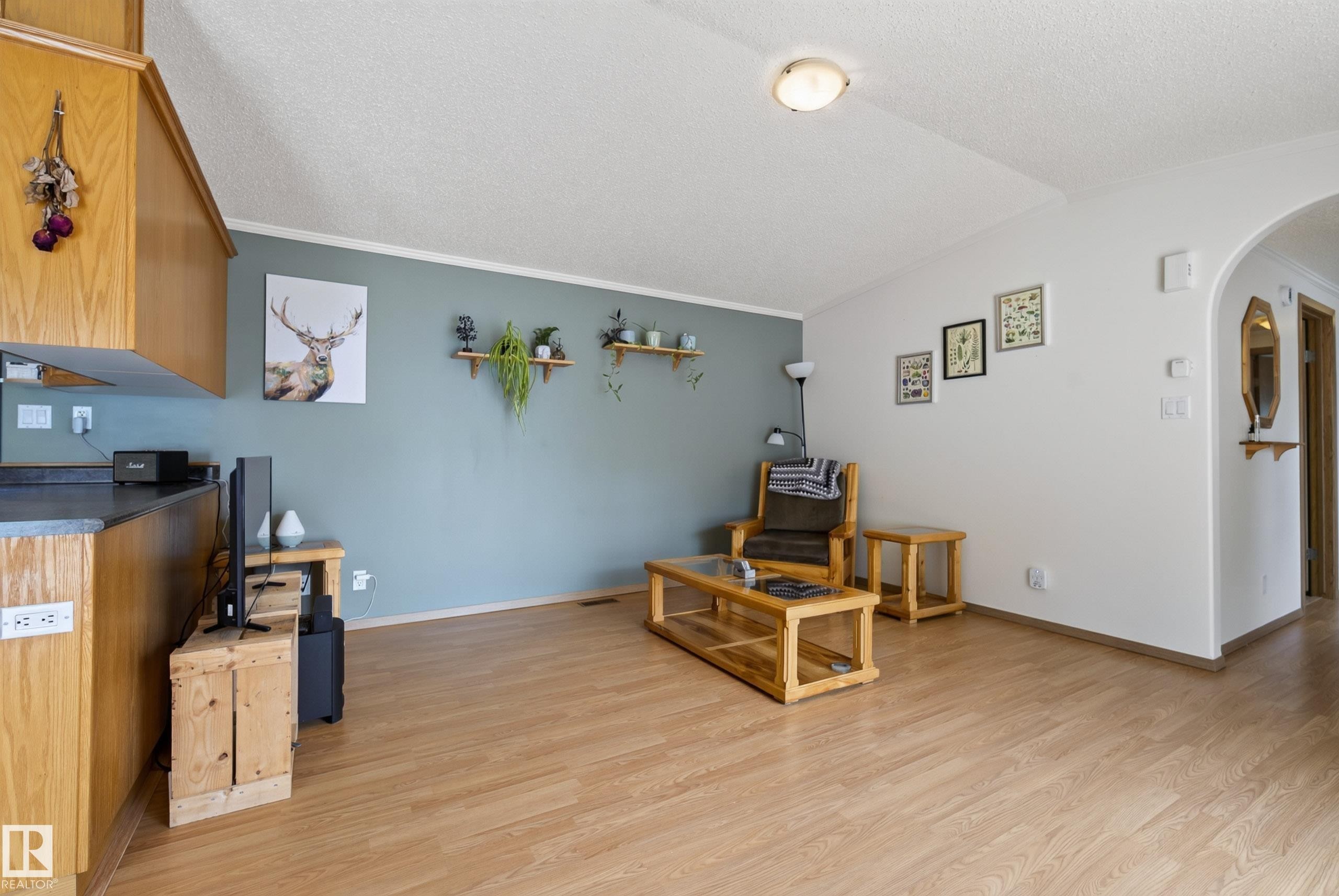 547 Evergreen Park Northwest, Edmonton, AB - Indoor