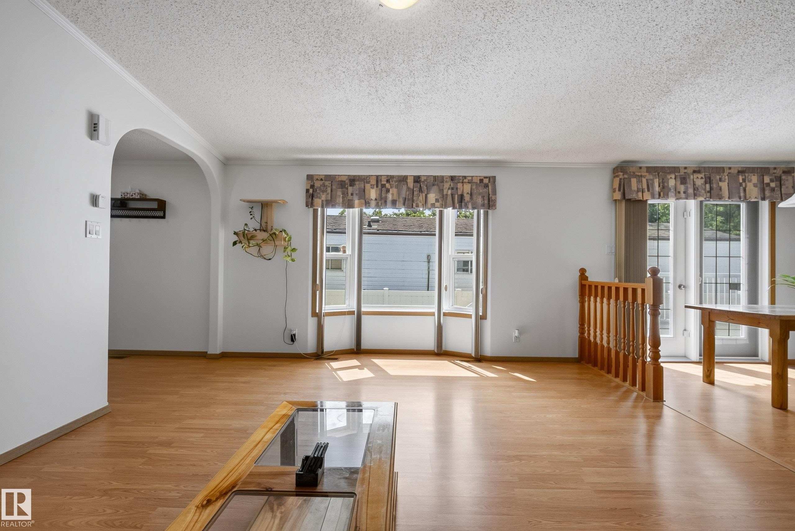 547 Evergreen Park Northwest, Edmonton, AB - Indoor Photo Showing Other Room