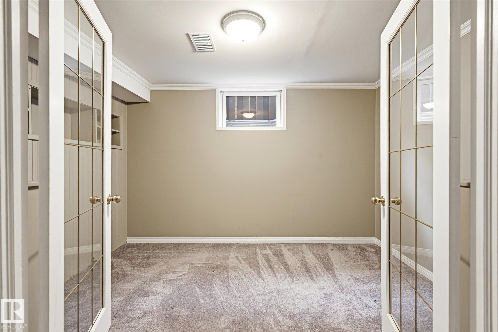 11322 56 Street Nw, Edmonton, AB - Indoor Photo Showing Other Room