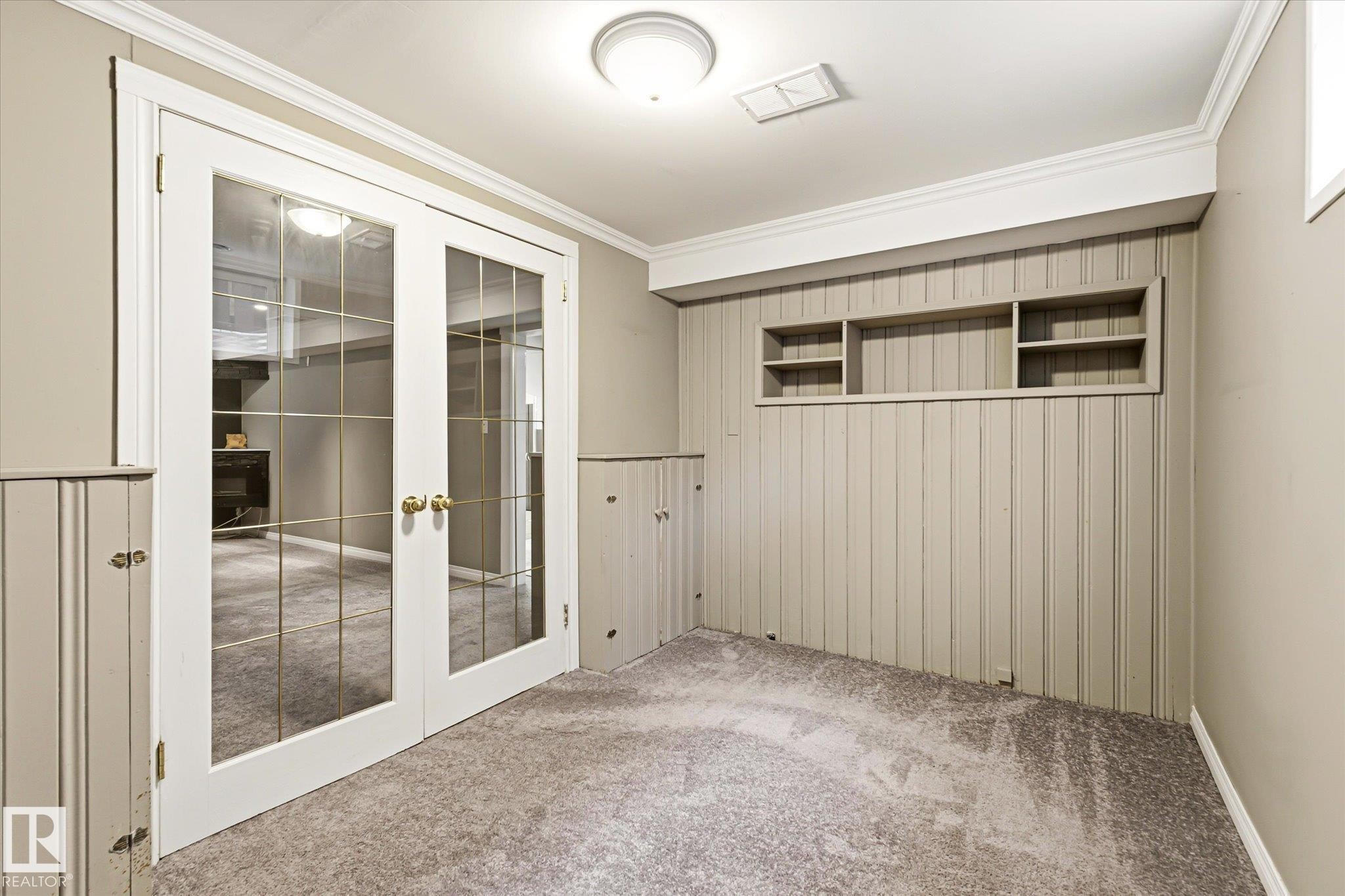 11322 56 Street Nw, Edmonton, AB - Indoor Photo Showing Other Room
