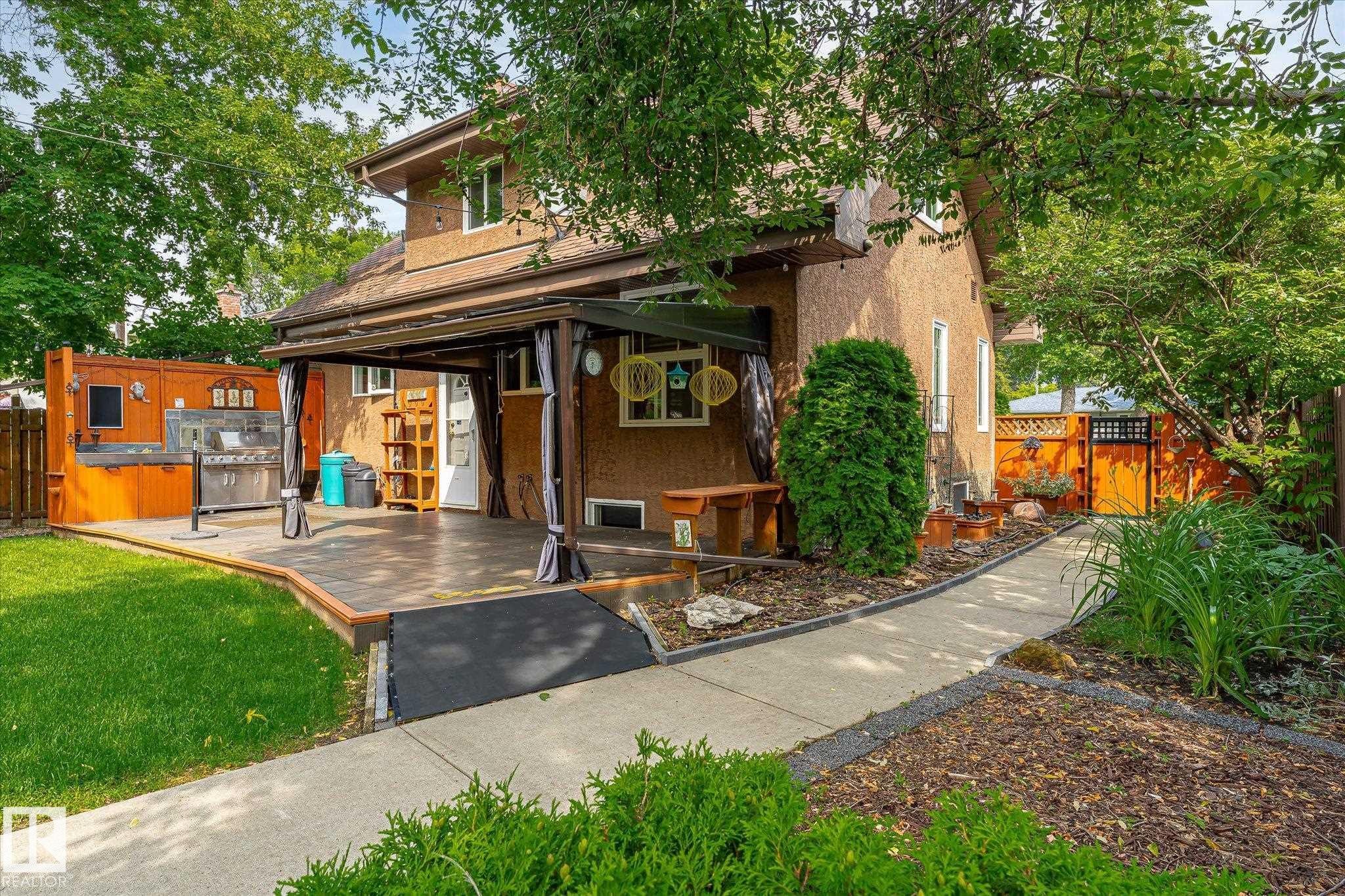 11322 56 Street Nw, Edmonton, AB - Outdoor