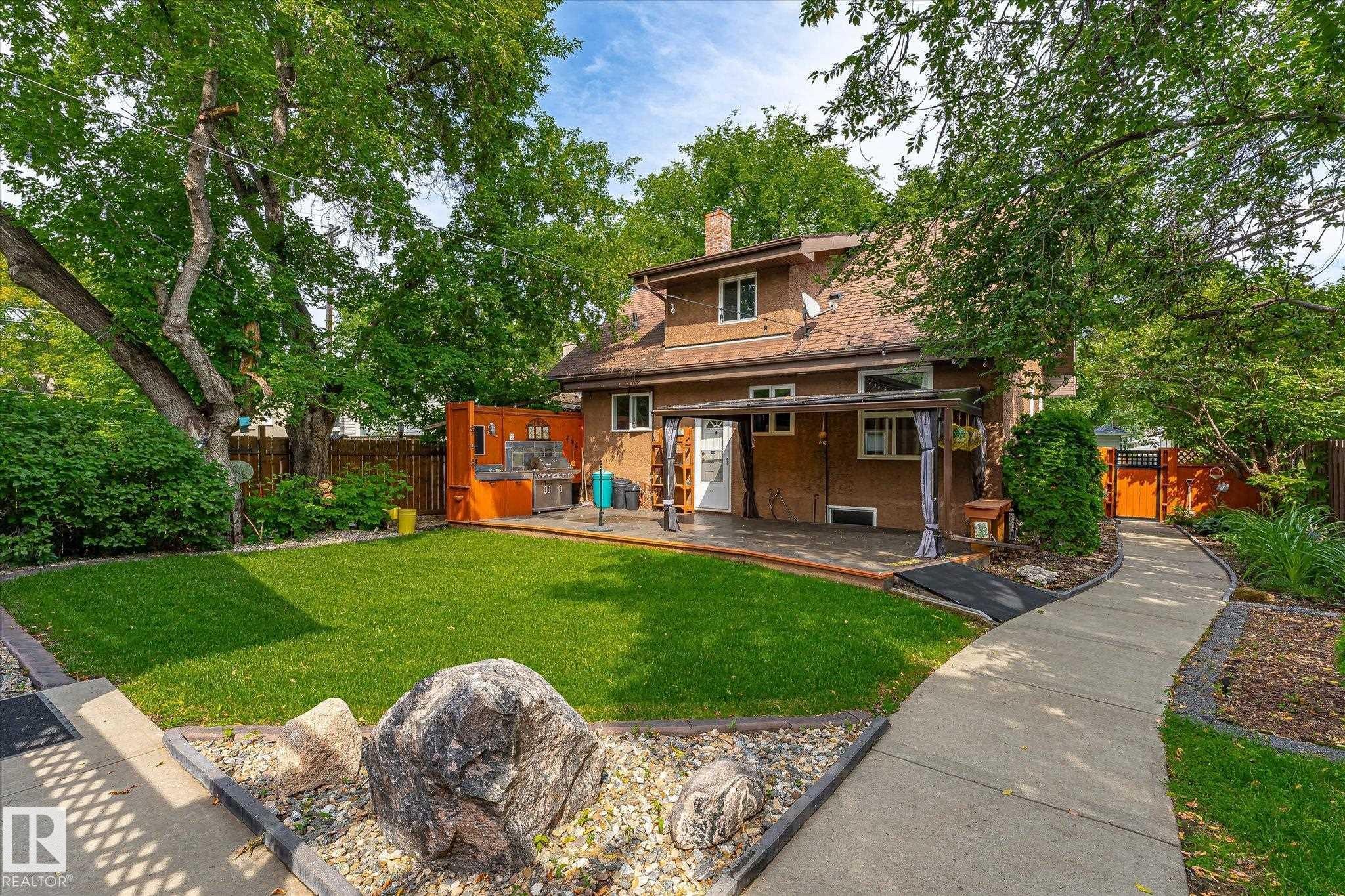 11322 56 Street Nw, Edmonton, AB - Outdoor