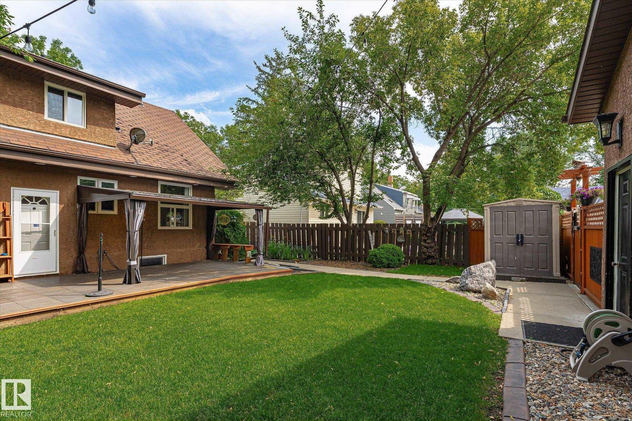 11322 56 Street Nw, Edmonton, AB - Outdoor