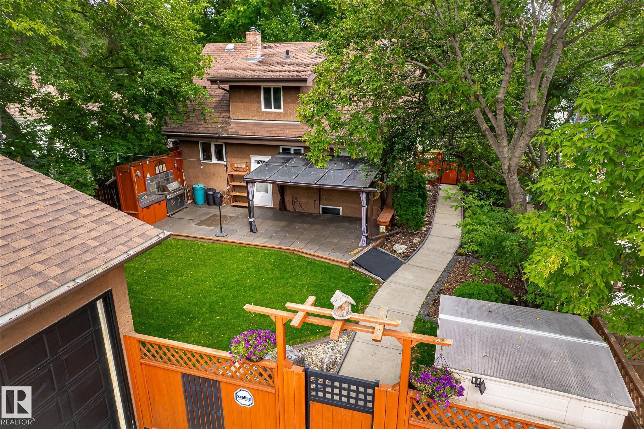 11322 56 Street Nw, Edmonton, AB - Outdoor With Deck Patio Veranda