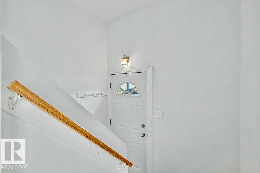 13523 65 Street, Edmonton, AB - Indoor Photo Showing Other Room