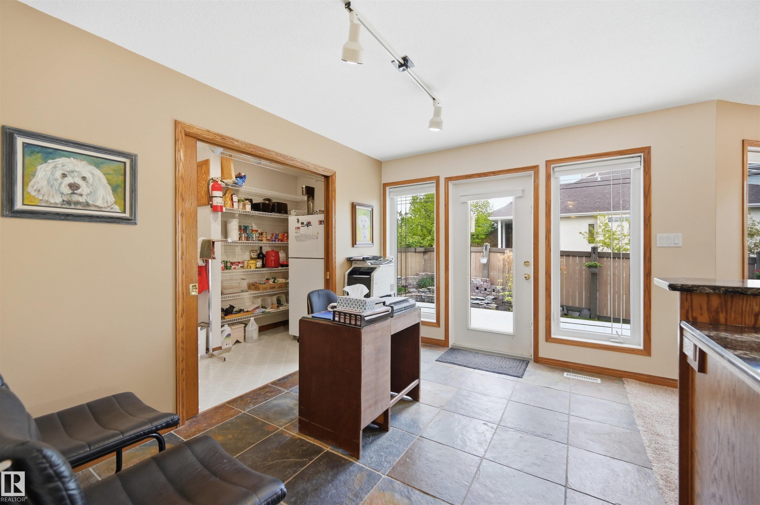 777 Butterworth Drive Nw, Edmonton, AB - Indoor Photo Showing Office