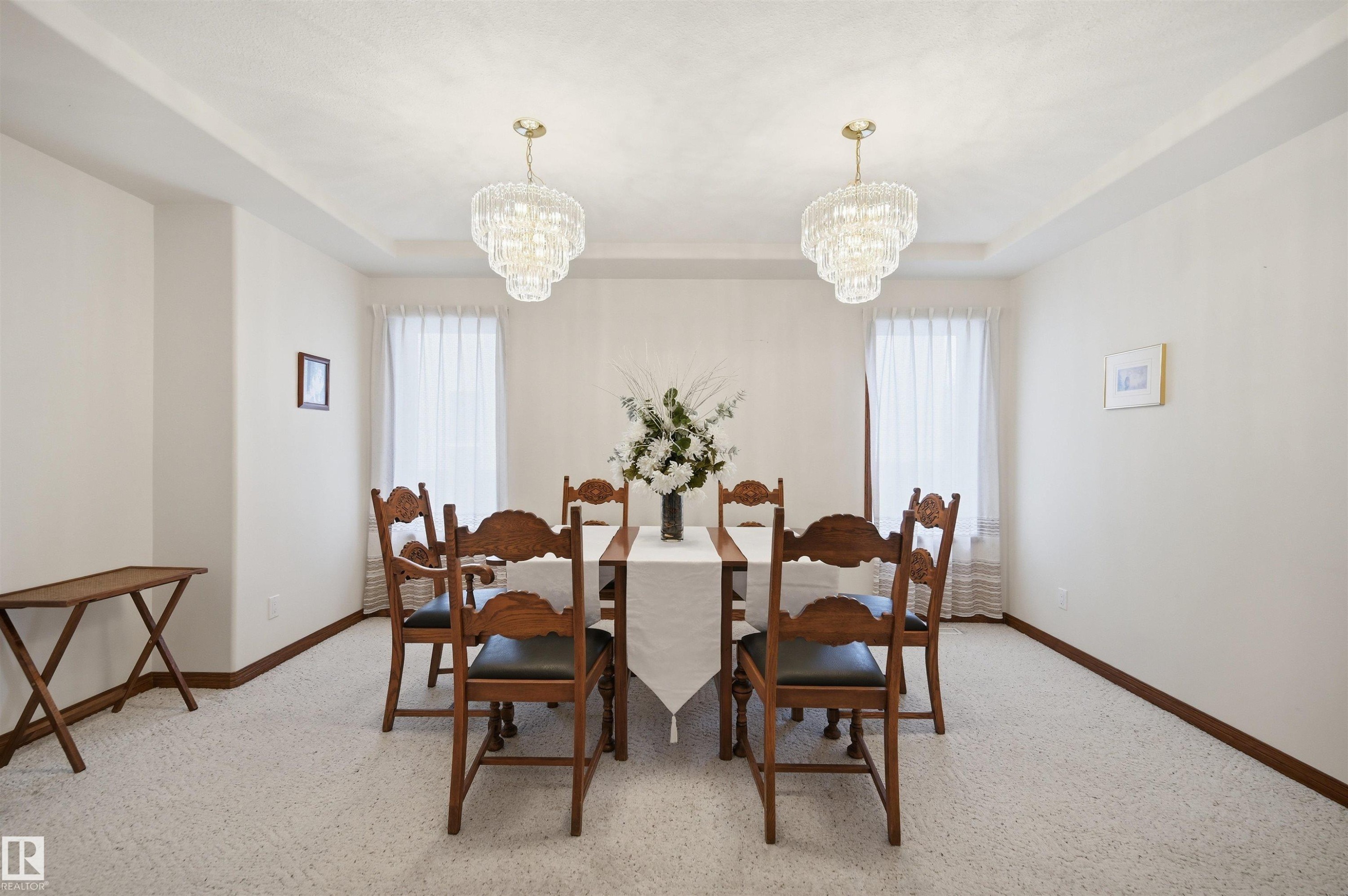 777 Butterworth Drive Nw, Edmonton, AB - Indoor Photo Showing Dining Room
