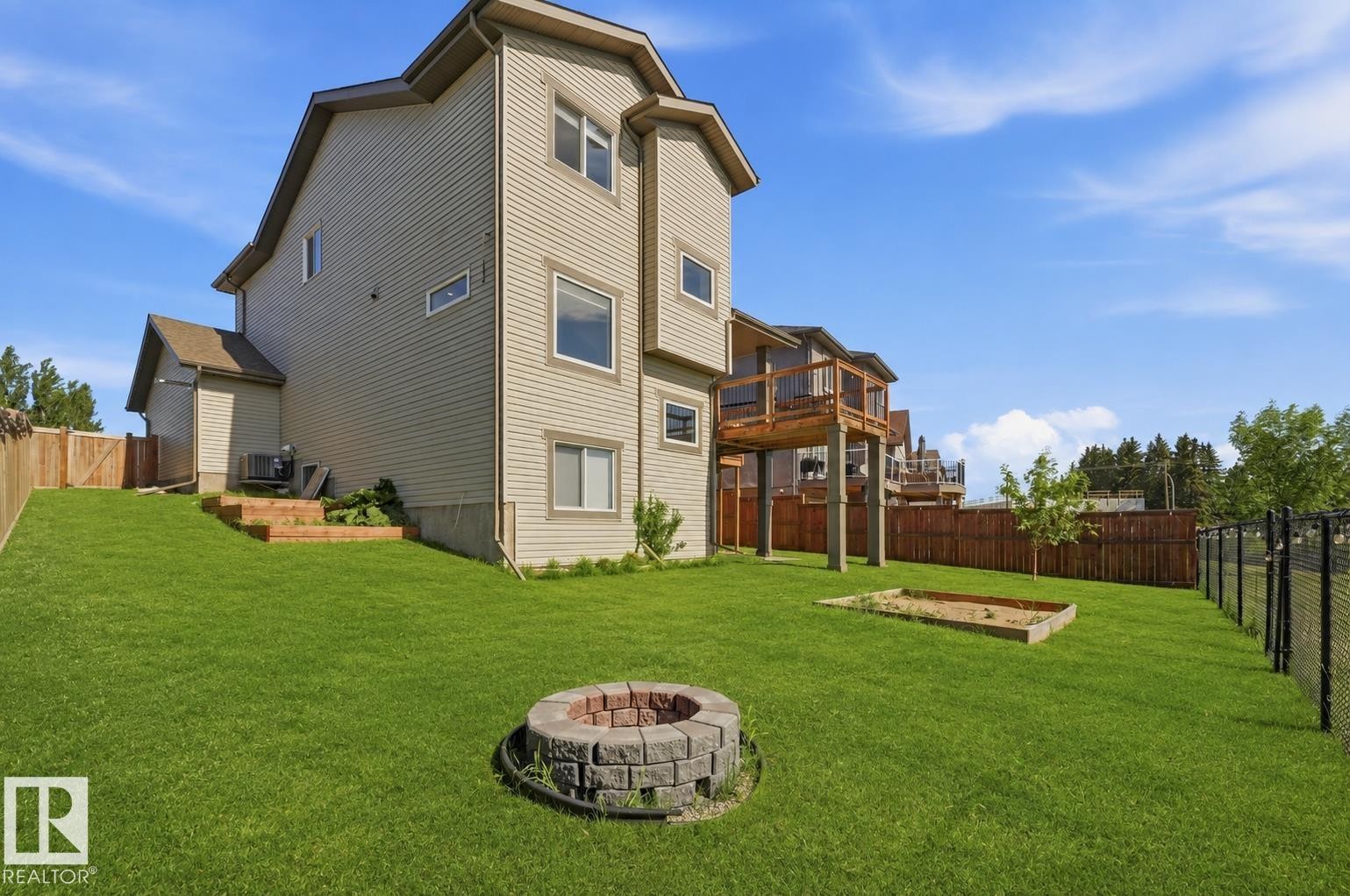 9 Southbridge Drive, Calmar, AB - Outdoor