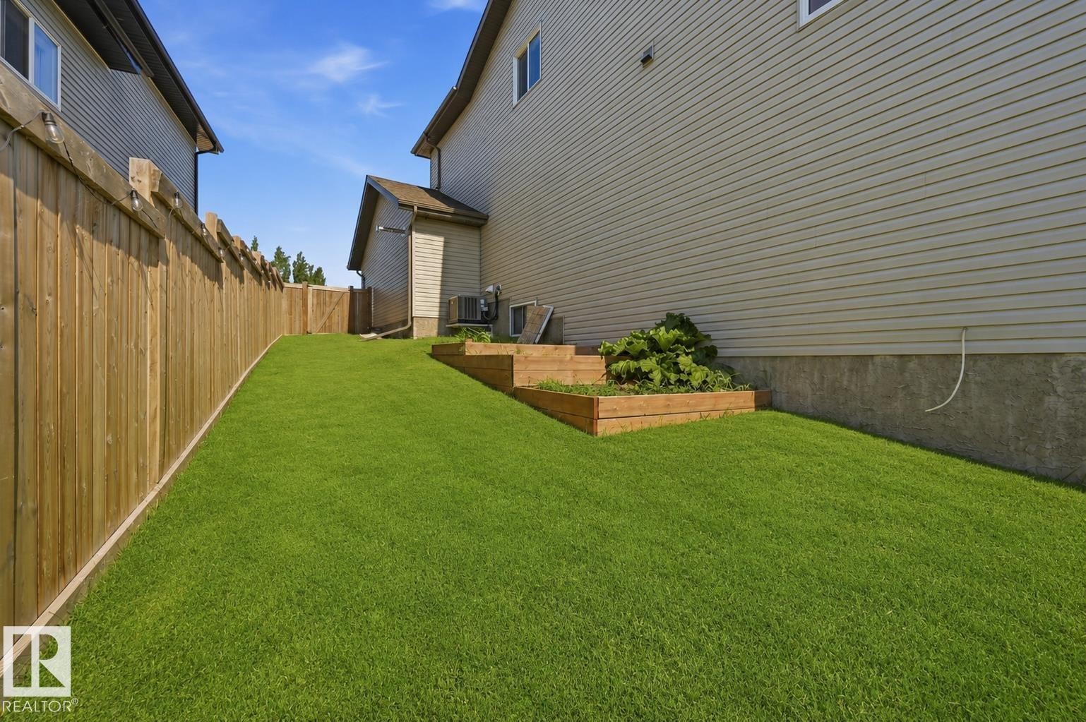 9 Southbridge Drive, Calmar, AB - Outdoor With Exterior