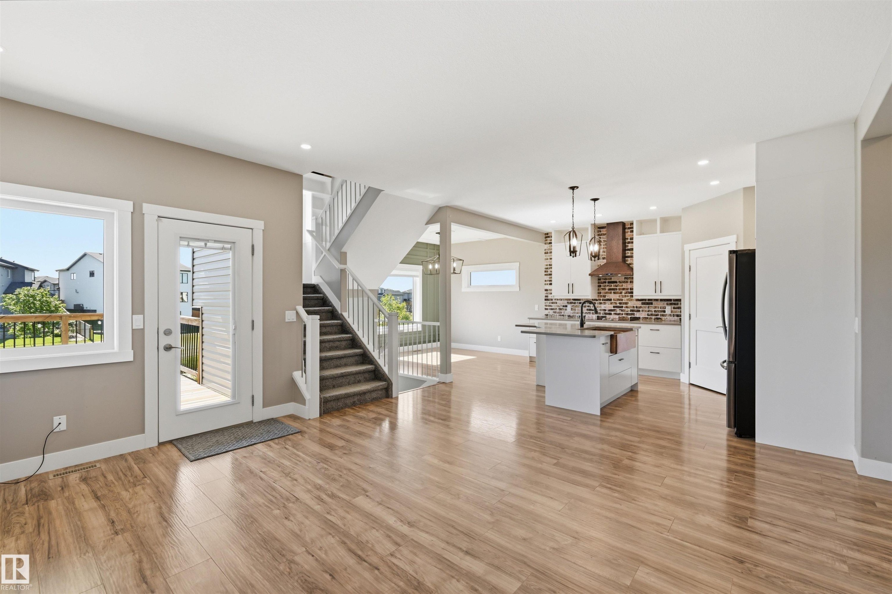 9 Southbridge Drive, Calmar, AB - Indoor