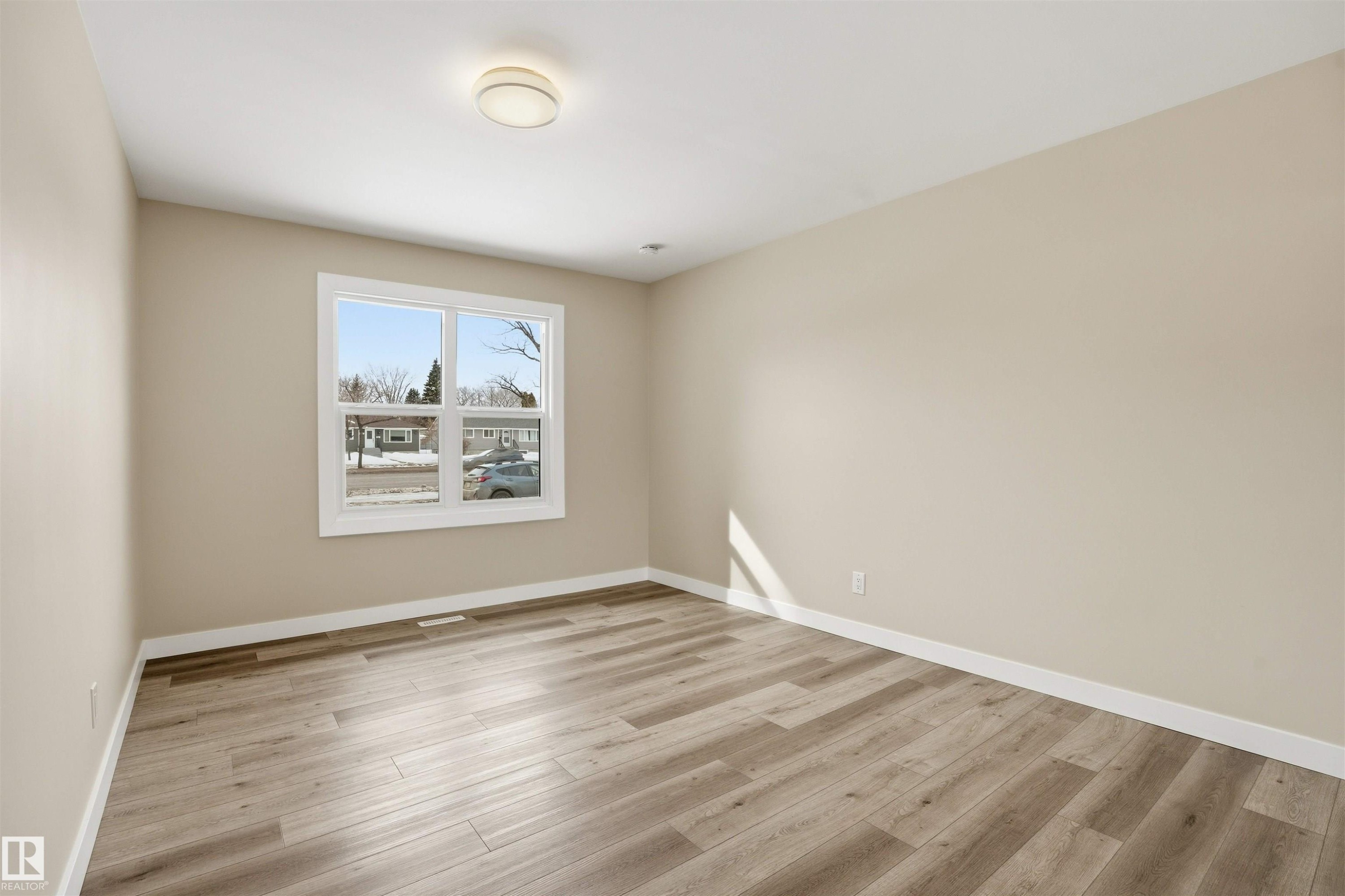 12235 St Albert Trail Nw, Edmonton, AB - Indoor Photo Showing Other Room