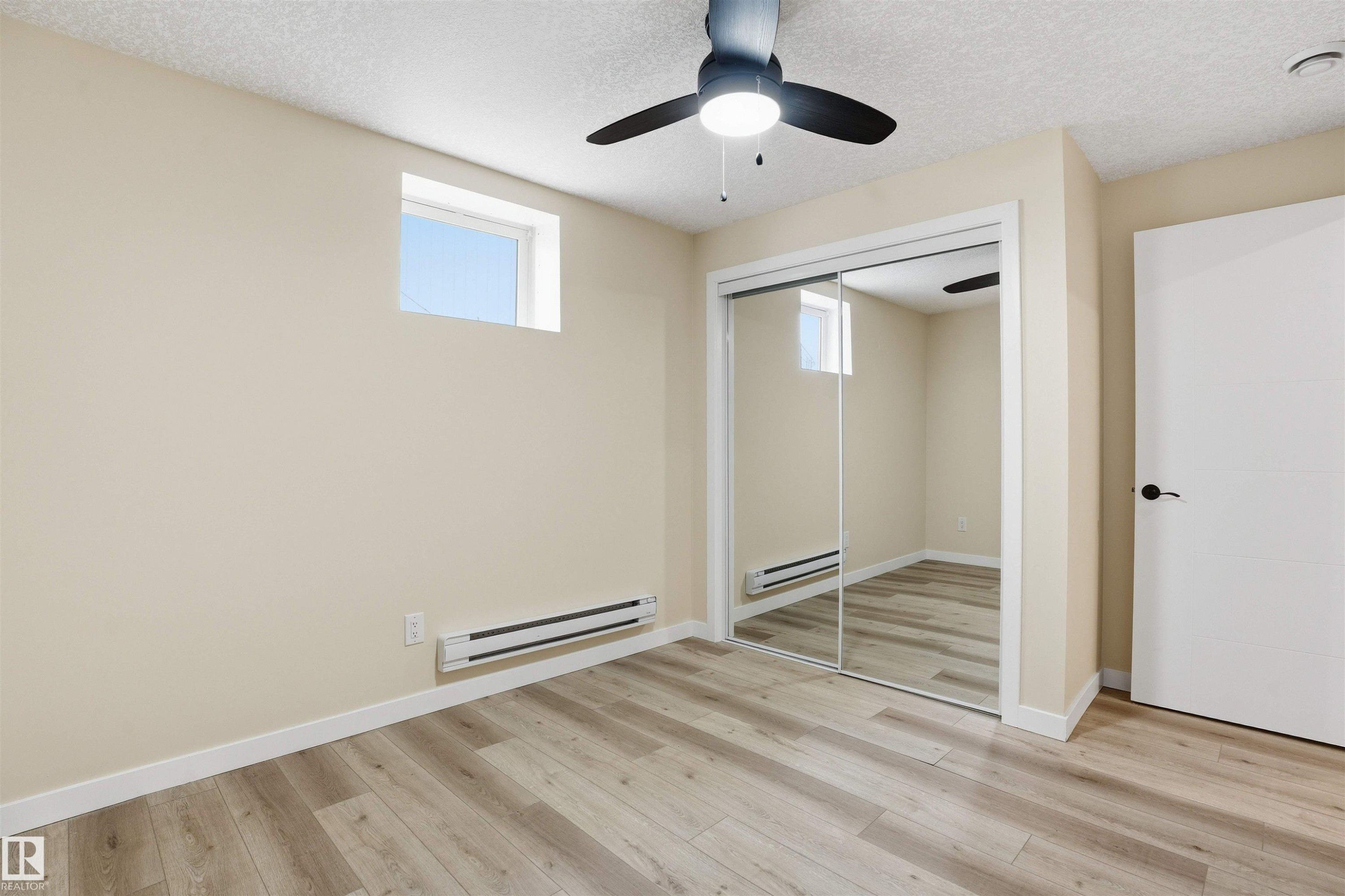 12235 St Albert Trail Nw, Edmonton, AB - Indoor Photo Showing Other Room