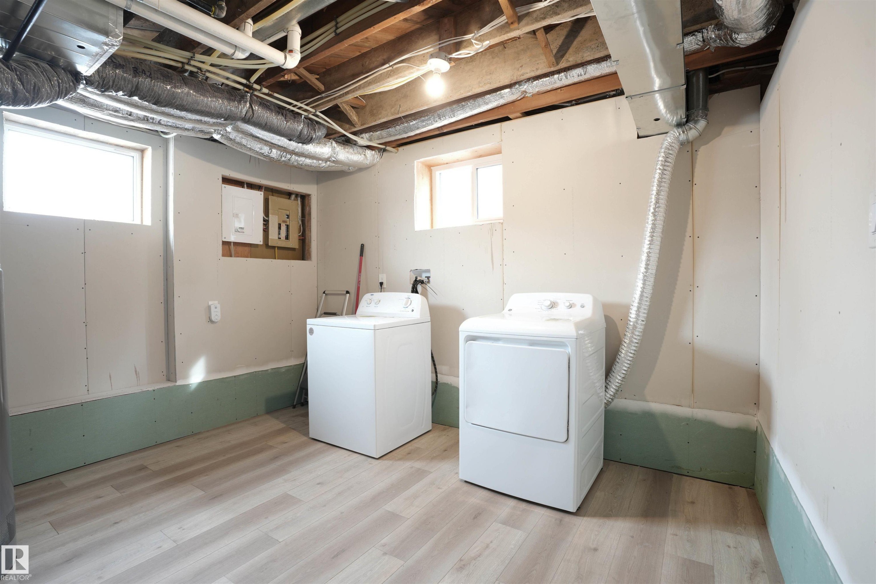 12235 St Albert Trail Nw, Edmonton, AB - Indoor Photo Showing Laundry Room