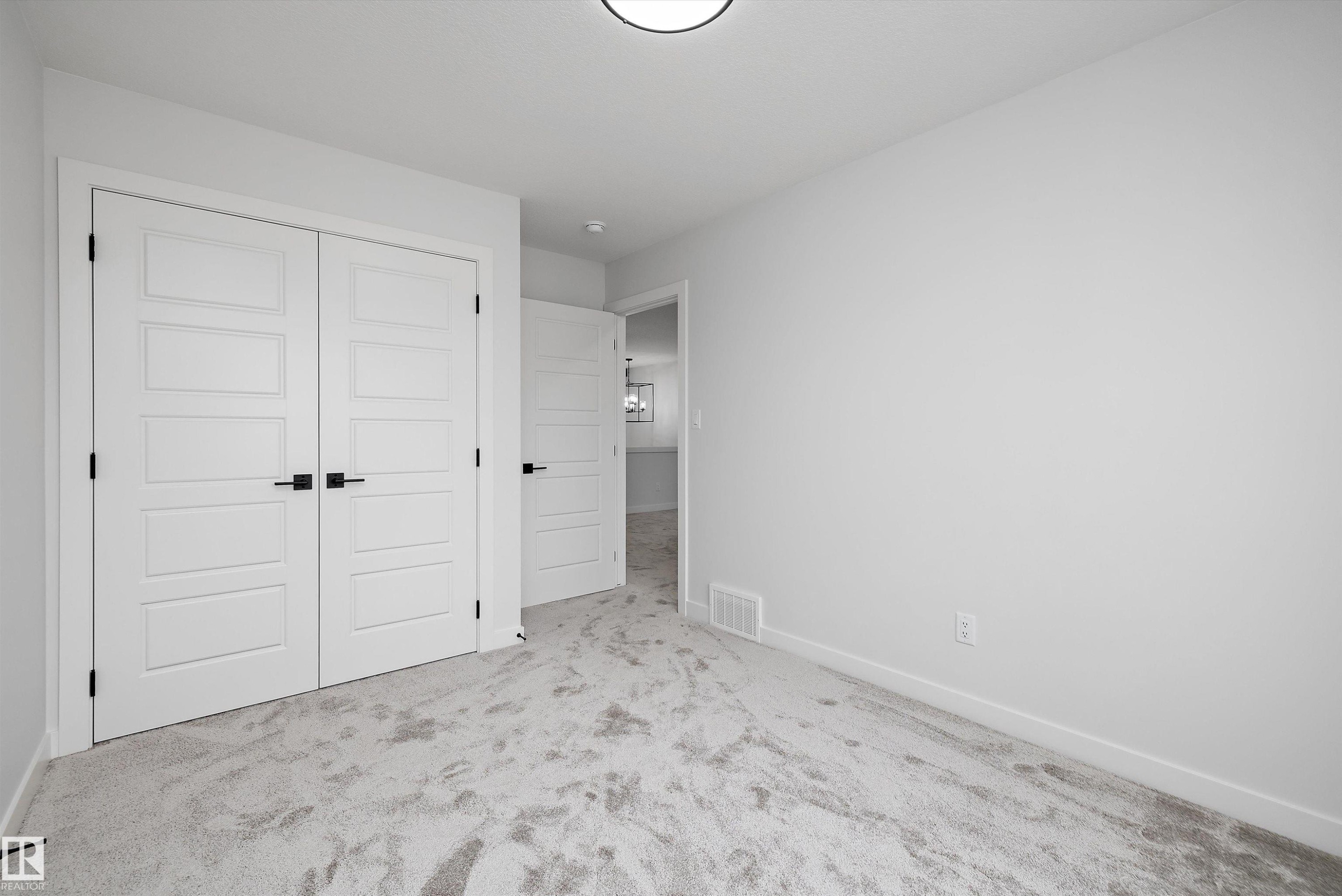 Bedroom - 919 Elderberry Landing Nw, Edmonton, AB - Indoor Photo Showing Other Room