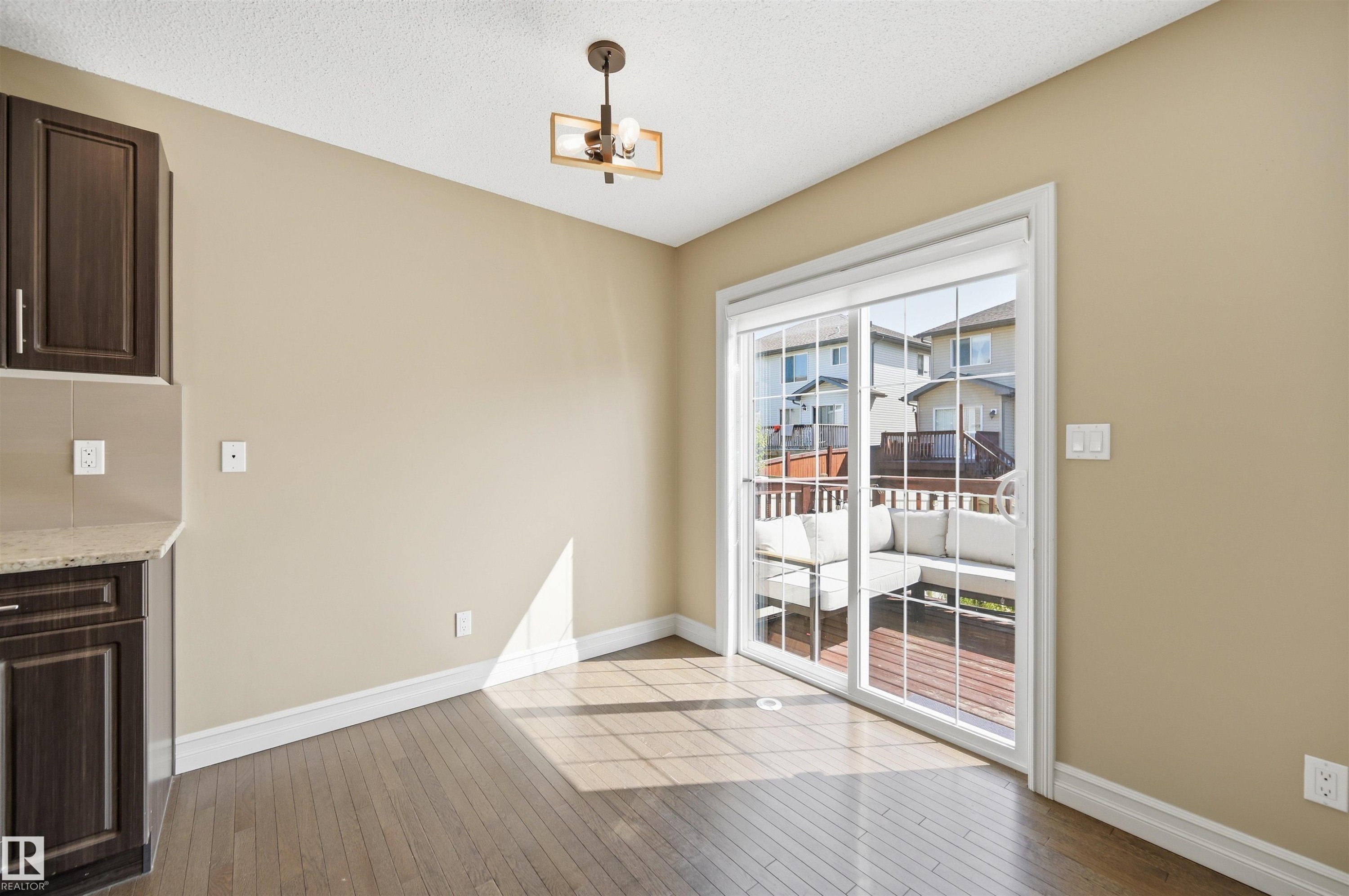 #11 5317 3 Av Sw, Edmonton, AB - Indoor Photo Showing Other Room