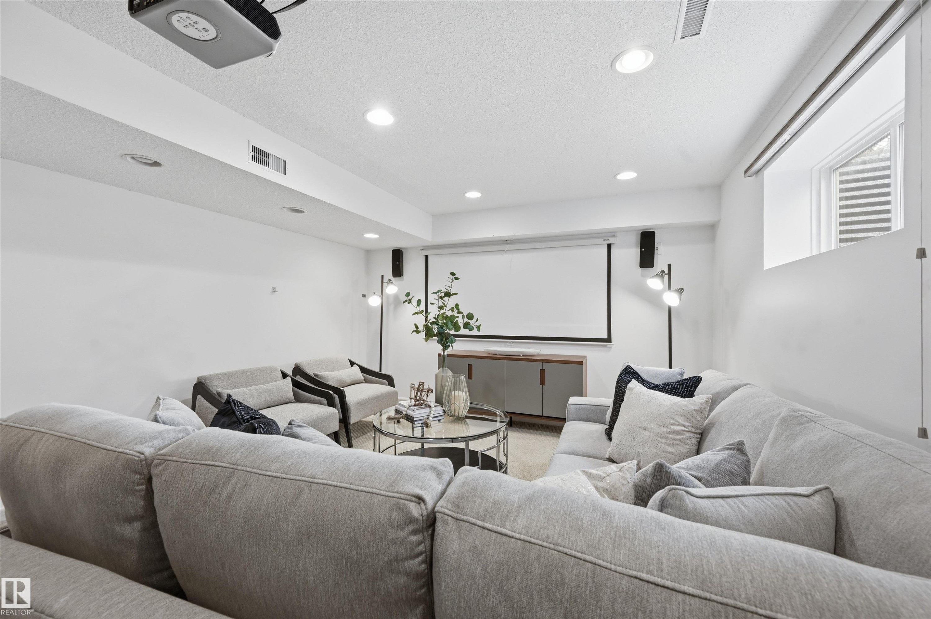 926 Thompson Place Nw, Edmonton, AB - Indoor