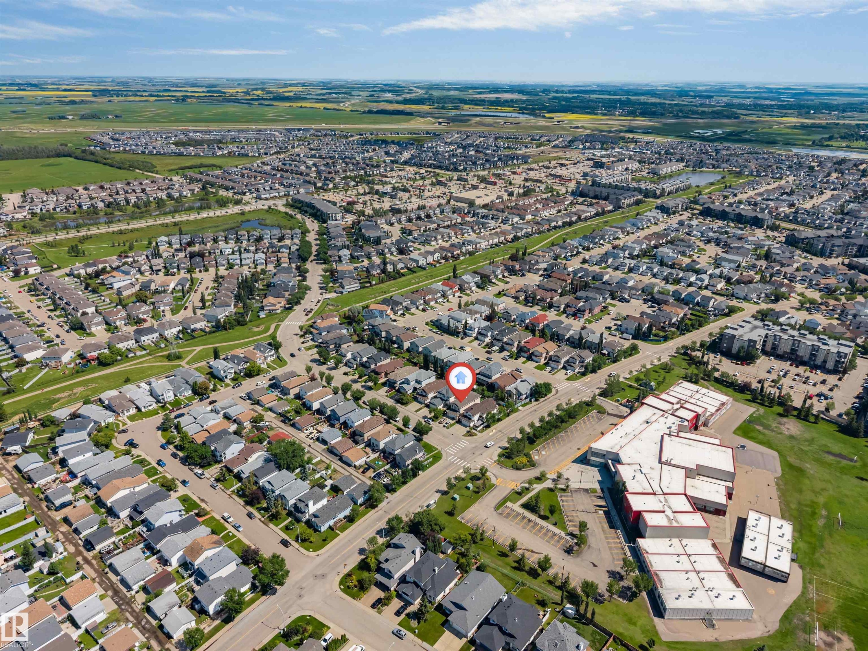 Image quality insufficient for description - 16205 55 Street Nw, Edmonton, AB - Outdoor With View