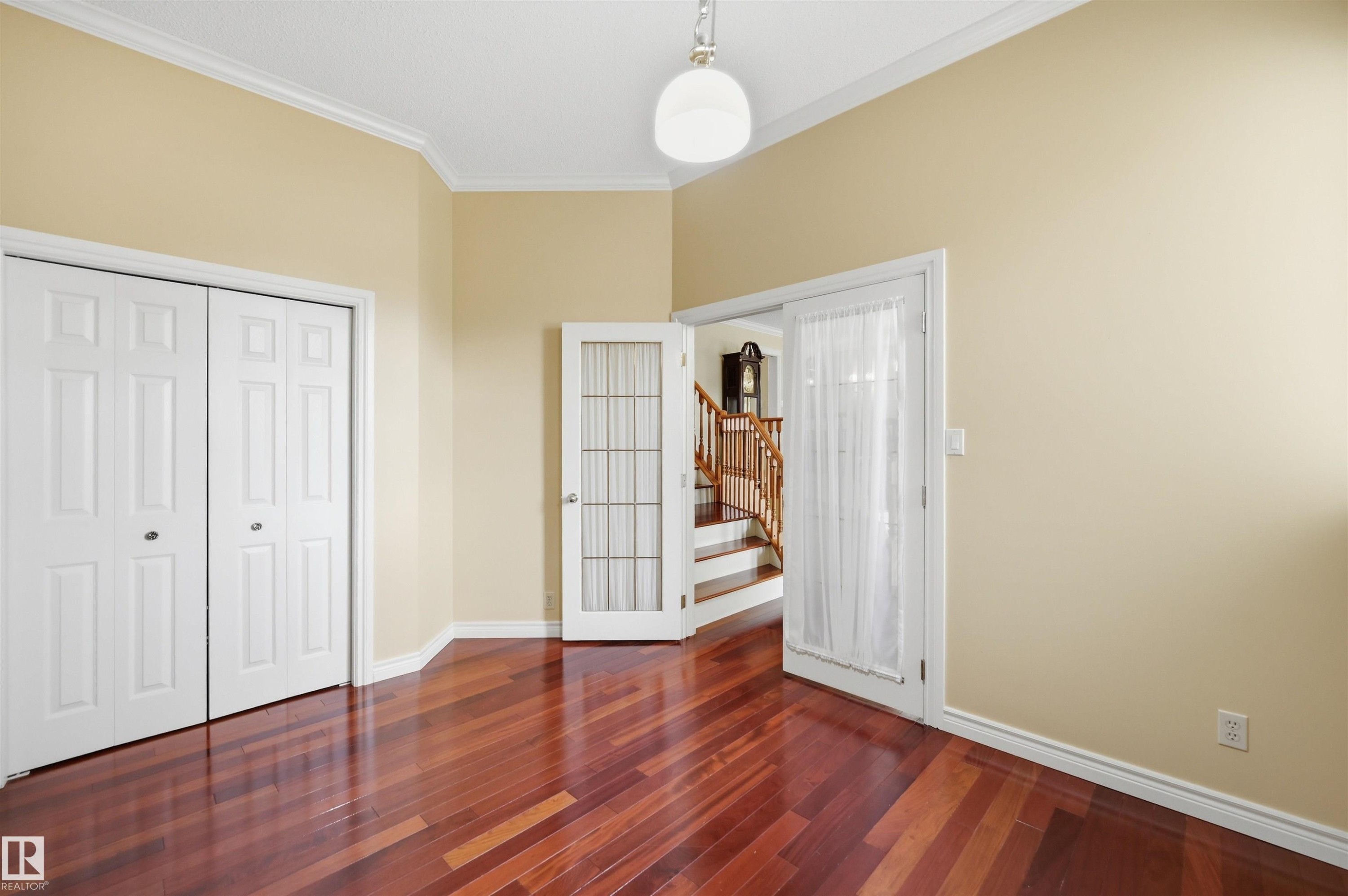 337 Twin Brooks Drive Nw, Edmonton, AB - Indoor Photo Showing Other Room