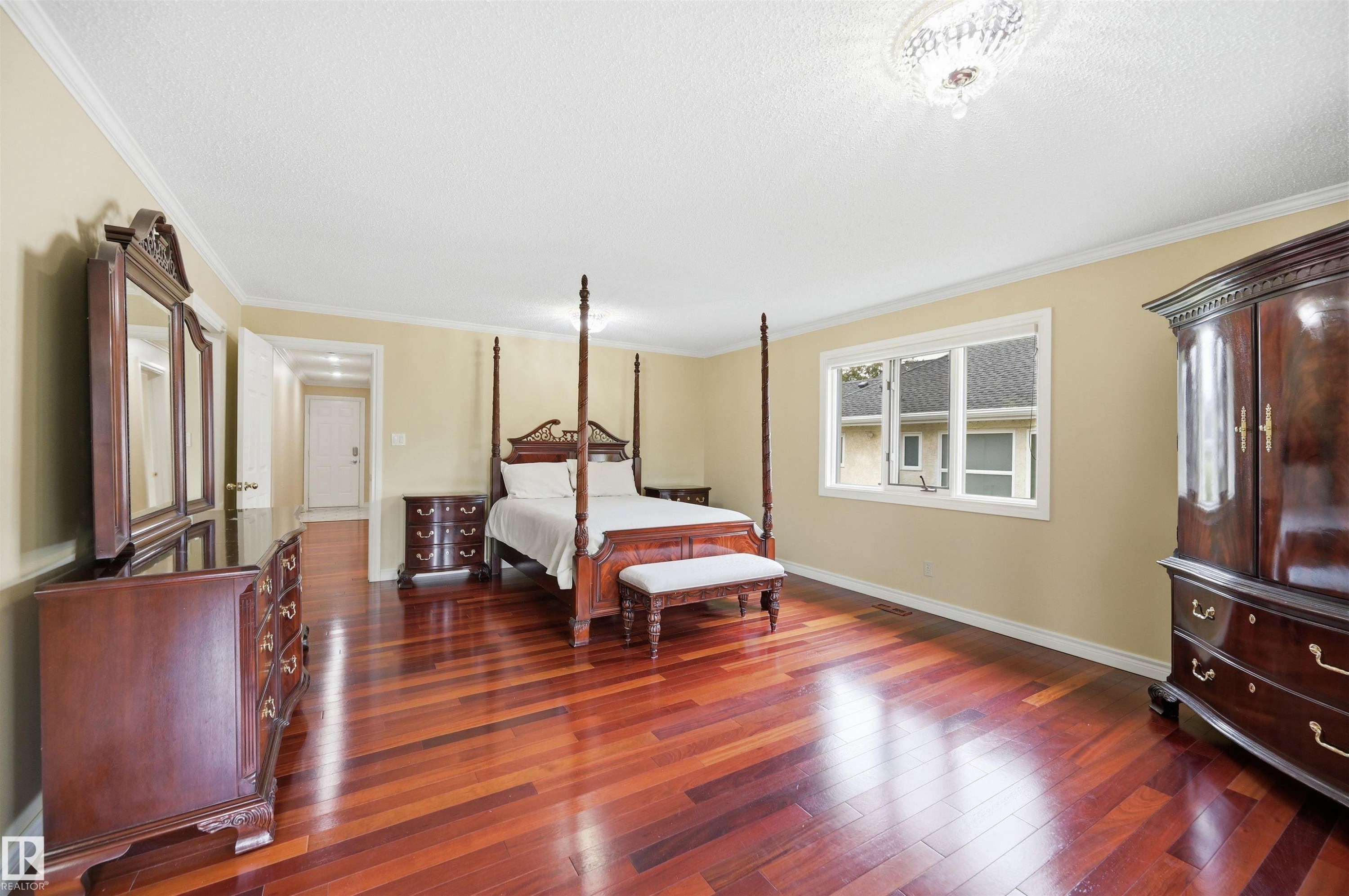 337 Twin Brooks Drive Nw, Edmonton, AB - Indoor
