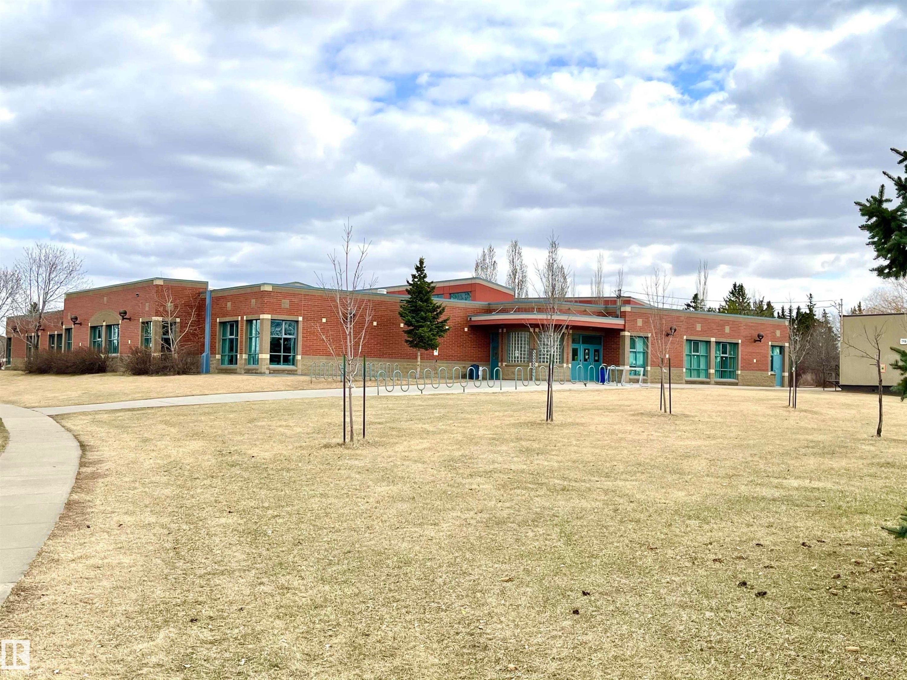 337 Twin Brooks Drive Nw, Edmonton, AB - Outdoor