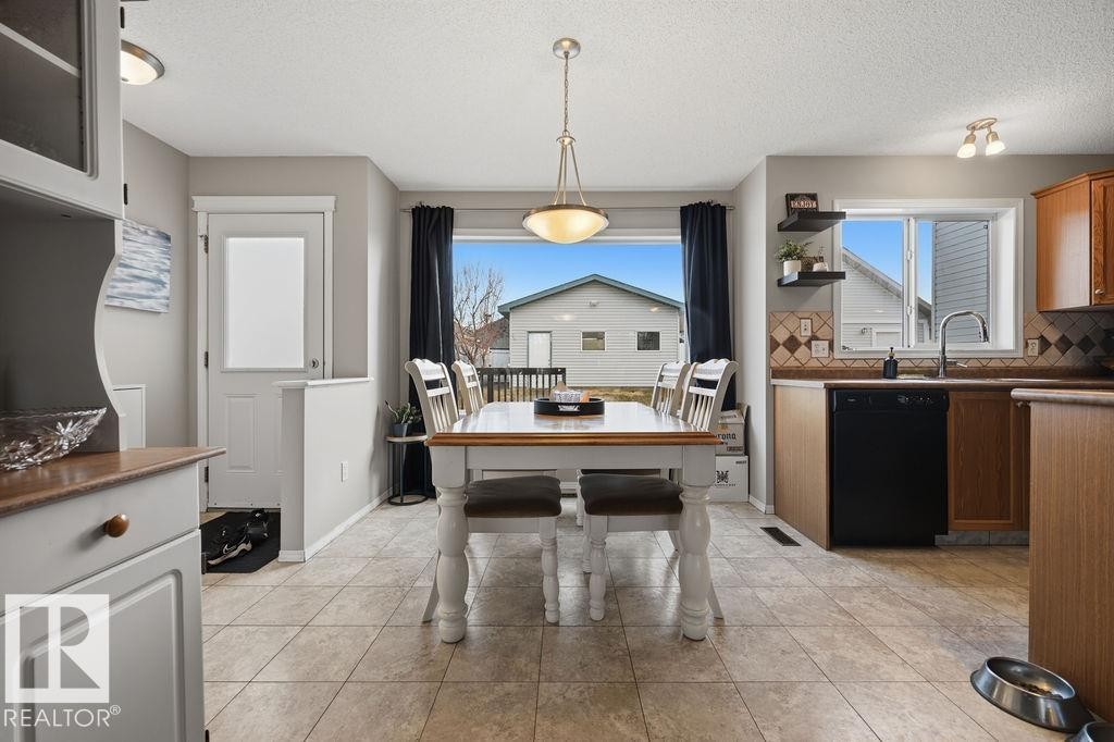 4618 Turner Square Square Nw, Edmonton, AB - Indoor