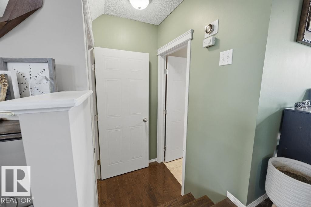 4618 Turner Square Square Nw, Edmonton, AB - Indoor