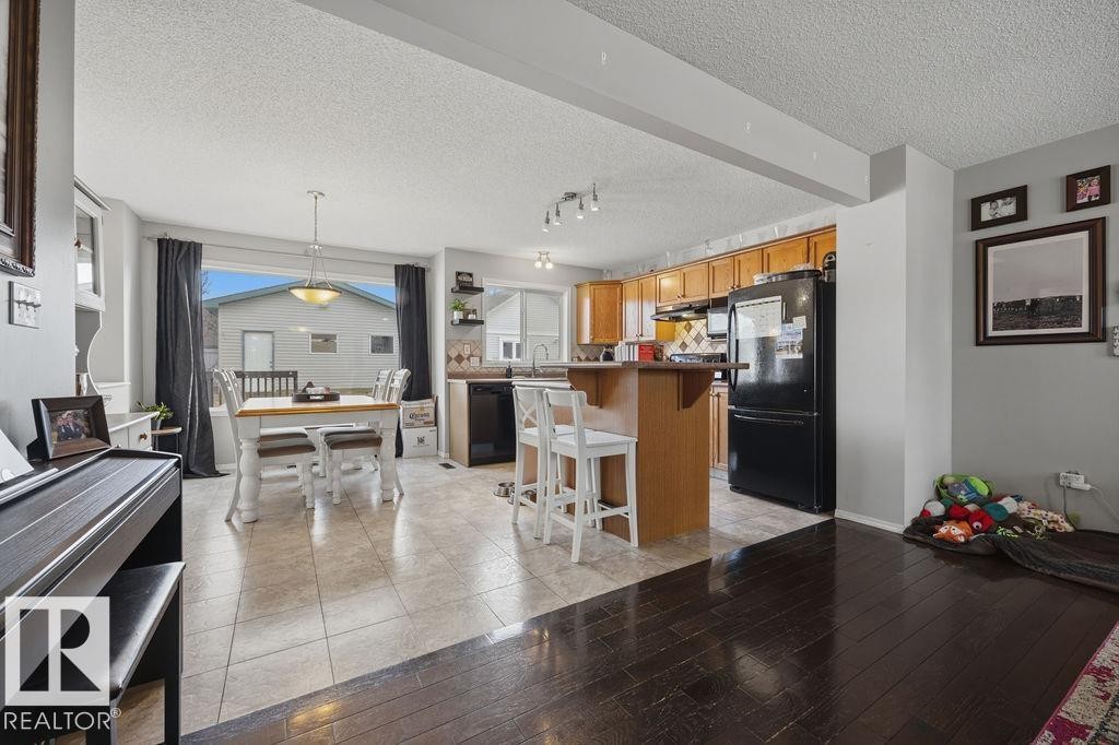 4618 Turner Square Square Nw, Edmonton, AB - Indoor