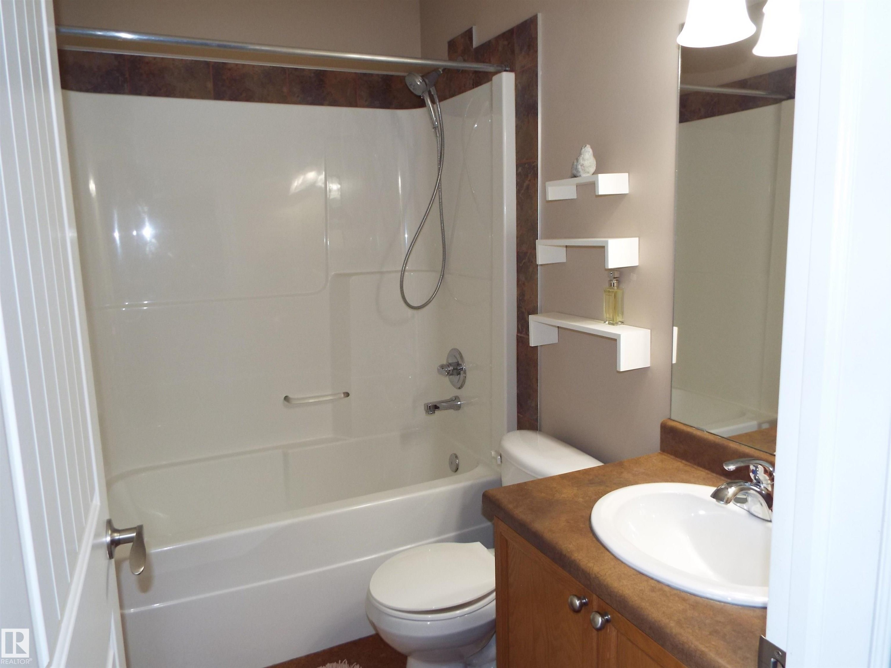 #133 5420 Grant Macewan Bv, Leduc, AB - Indoor Photo Showing Bathroom