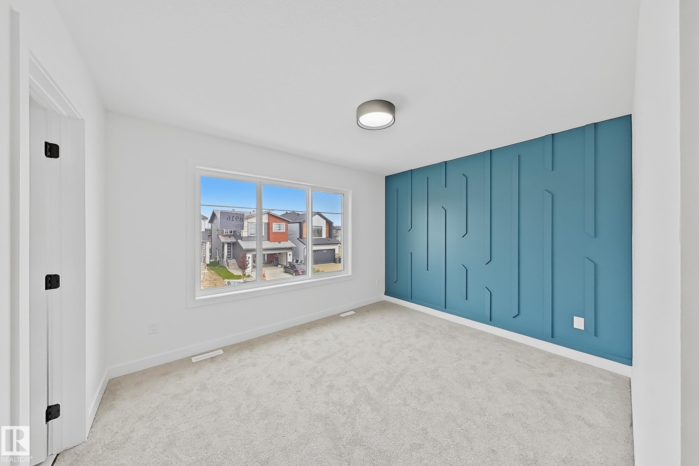 8916 Mayday Way Sw, Edmonton, AB - Indoor Photo Showing Other Room