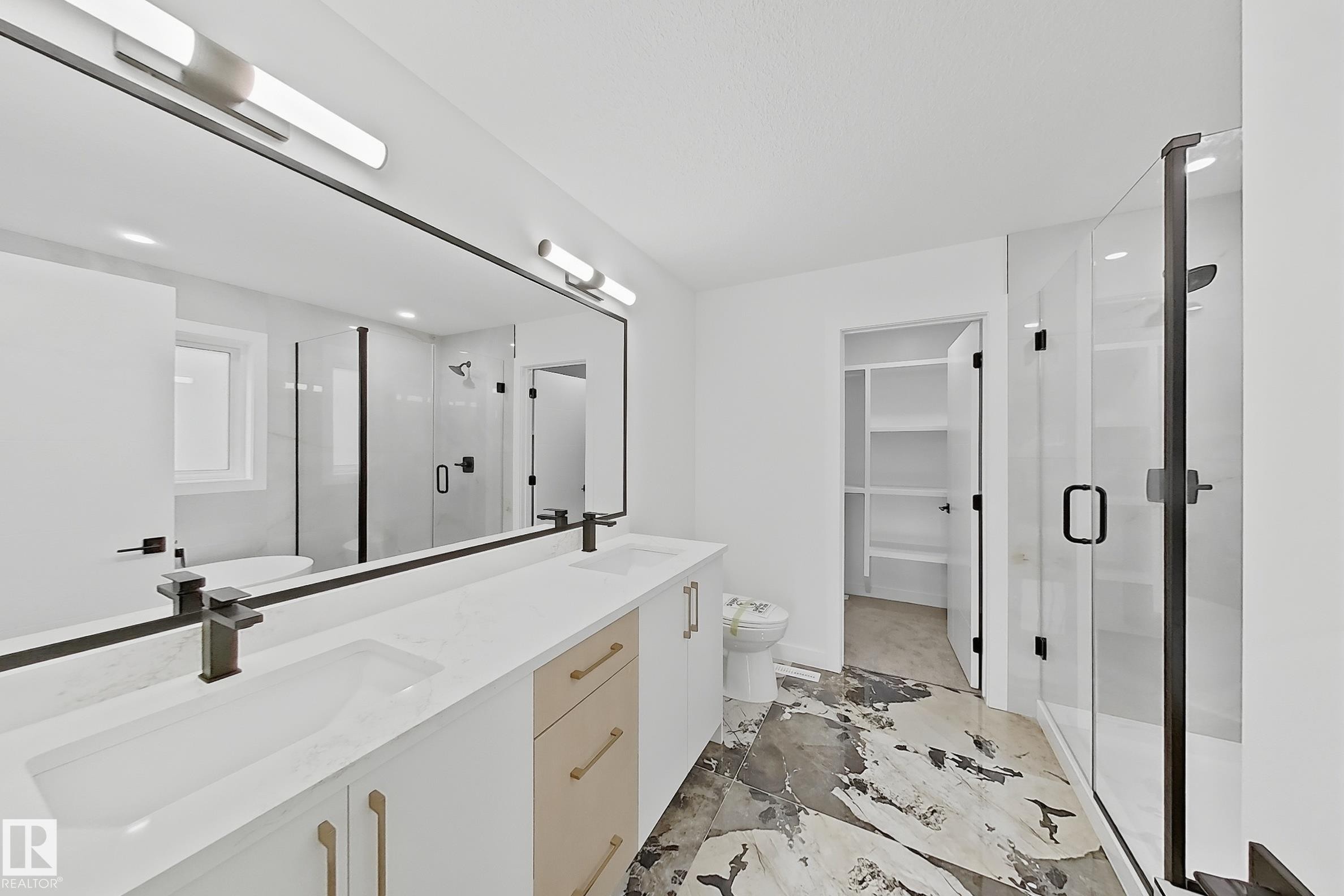 8916 Mayday Way Sw, Edmonton, AB - Indoor