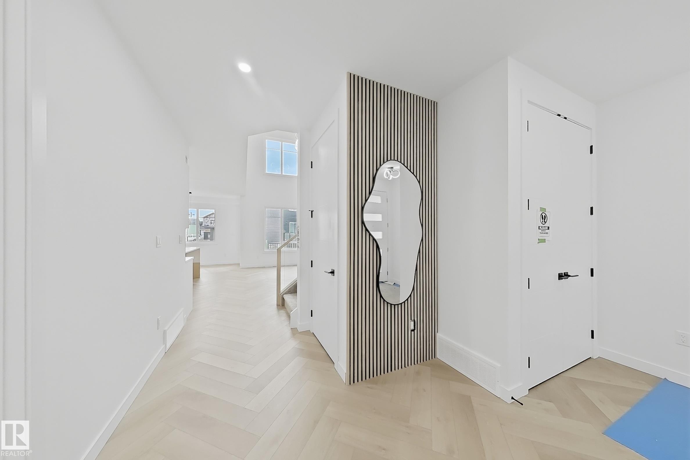 8916 Mayday Way Sw, Edmonton, AB - Indoor Photo Showing Other Room