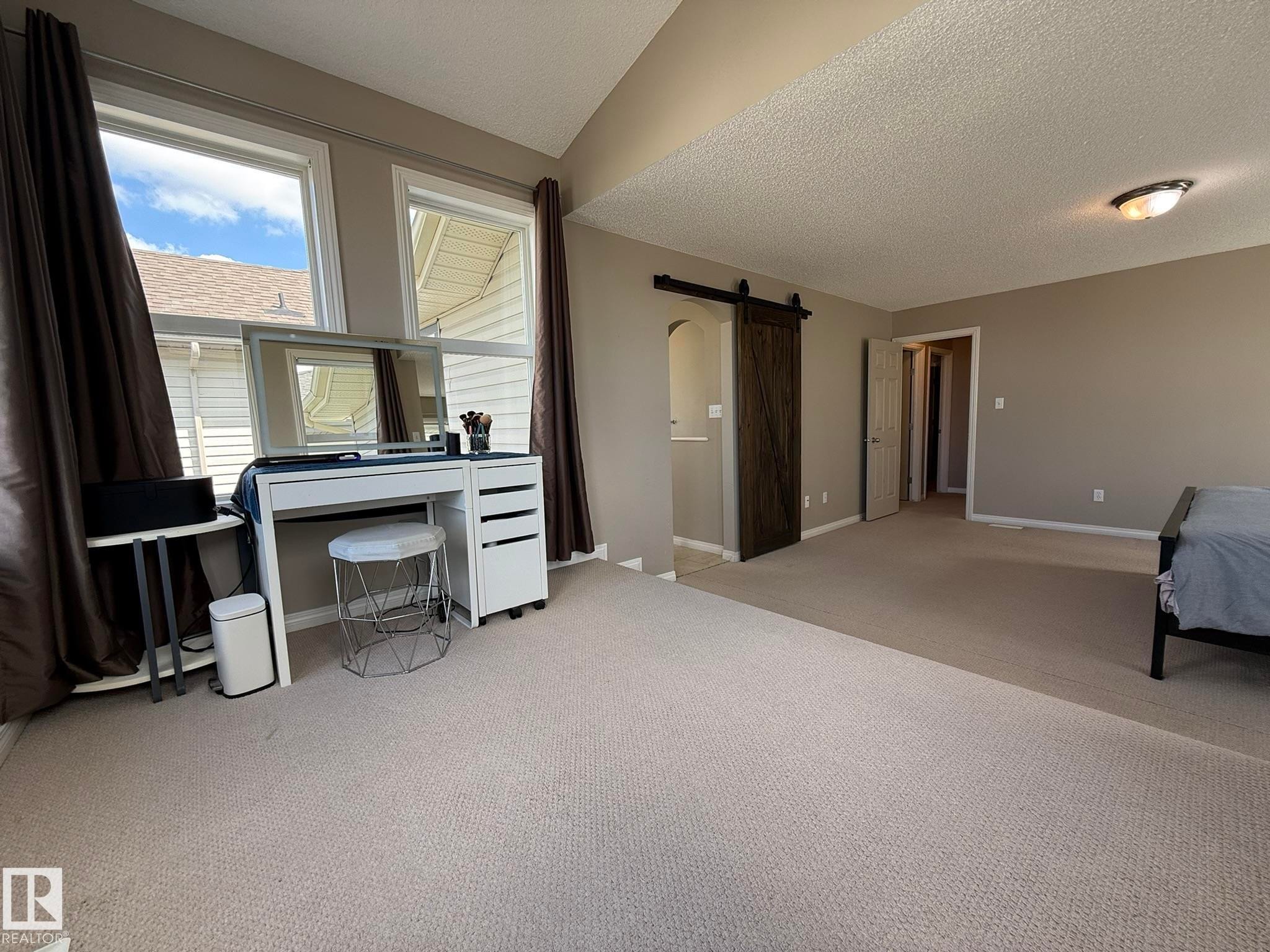 1820 Robertson Crescent Sw, Edmonton, AB - Indoor