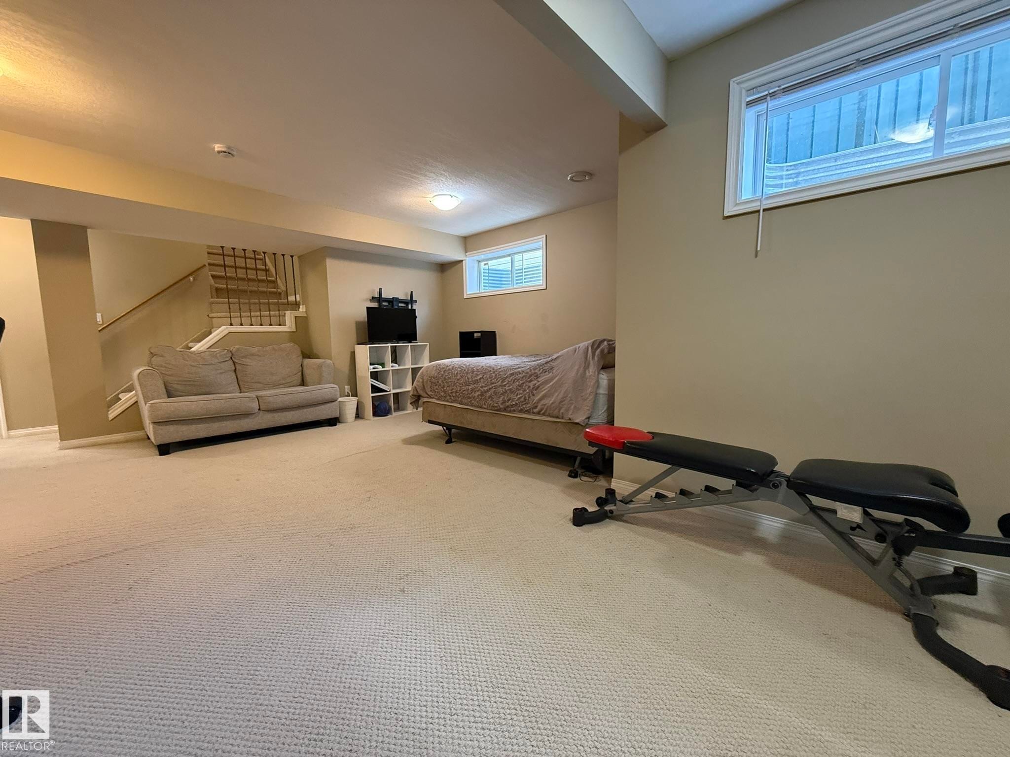 1820 Robertson Crescent Sw, Edmonton, AB - Indoor