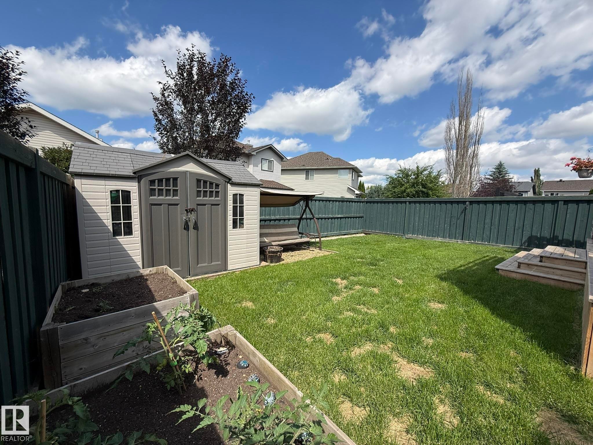 Yard - 1820 Robertson Crescent Sw, Edmonton, AB - Outdoor